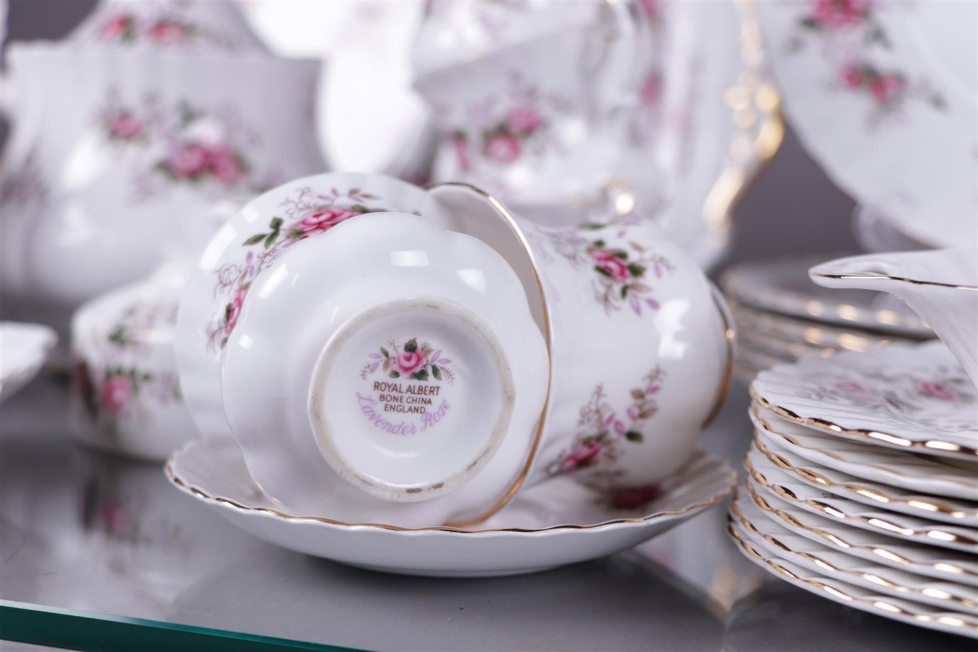 A very large lot of Royal Albert Lavender Rose tableware. - Image 2 of 2