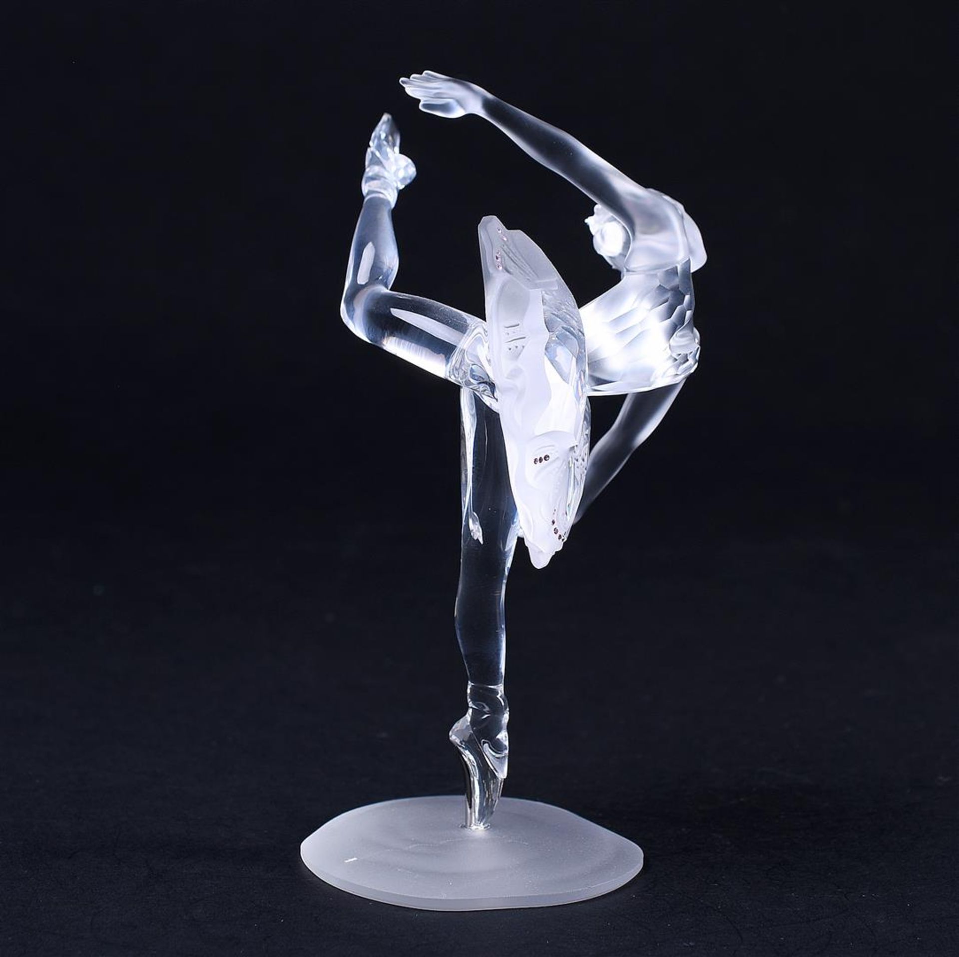 Swarovski, ballerina, Year of issue 1999, 236715. Includes original box.
H. 12,5 cm. - Bild 4 aus 7