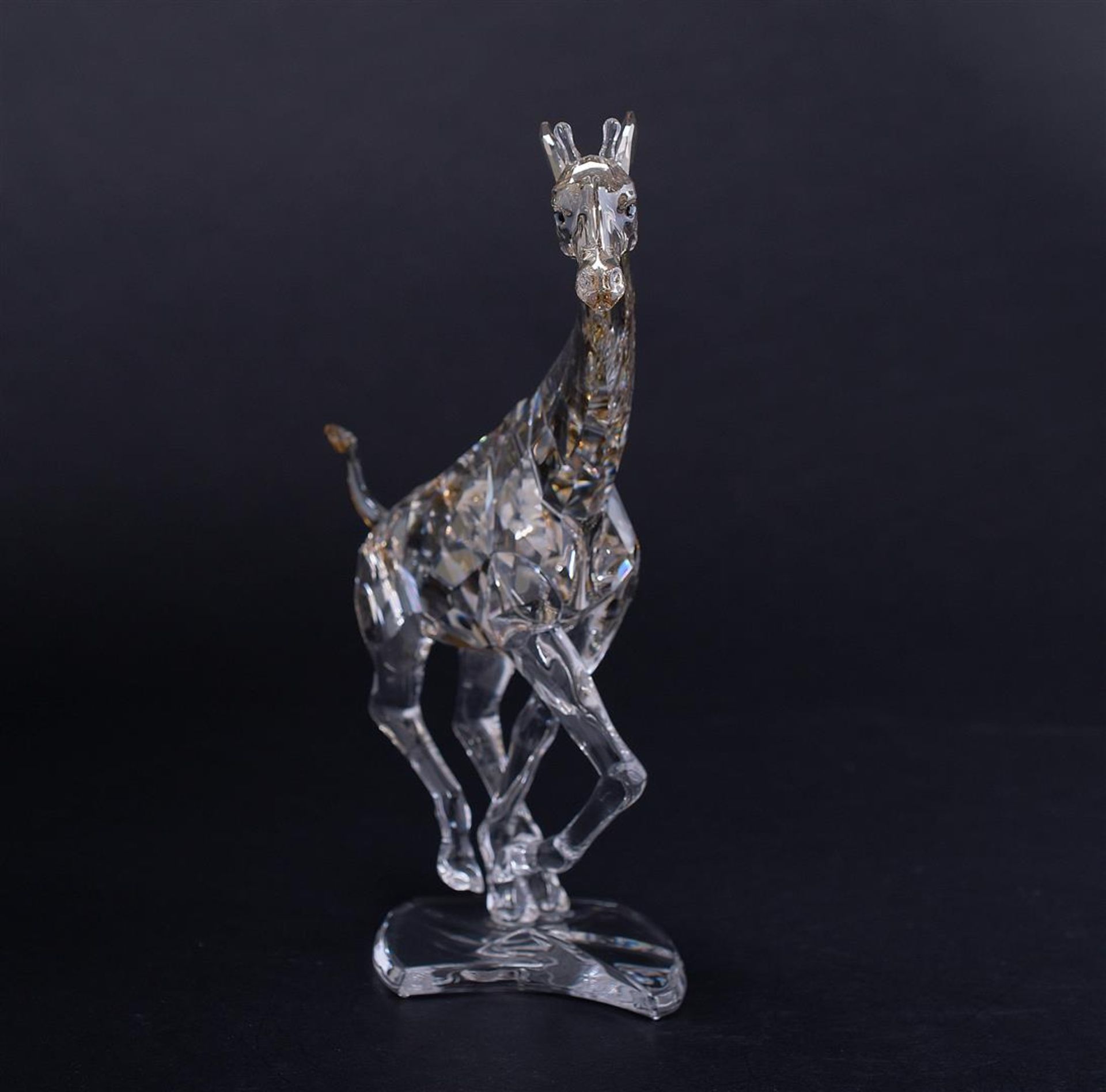 Swarovski, Giraffe, Year of Release 2012, 935896. Includes original box.
17 x 12 cm. - Bild 7 aus 8