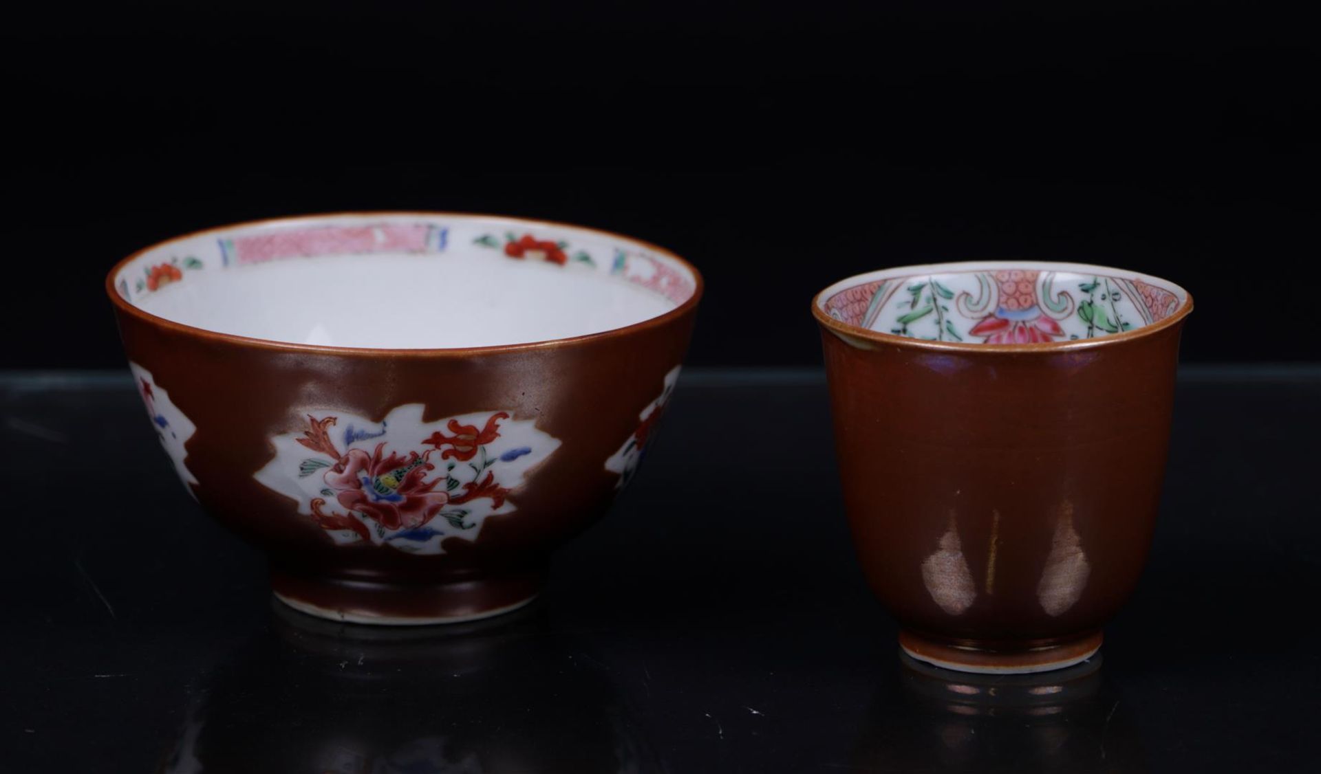 A porcelain bowl and cup, Capuchin/Famille-Rose leaf/bed decor. China, 18th century.