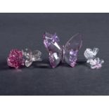 Swarovski, lot consisting of a bird, flower and butterfly. in original box.