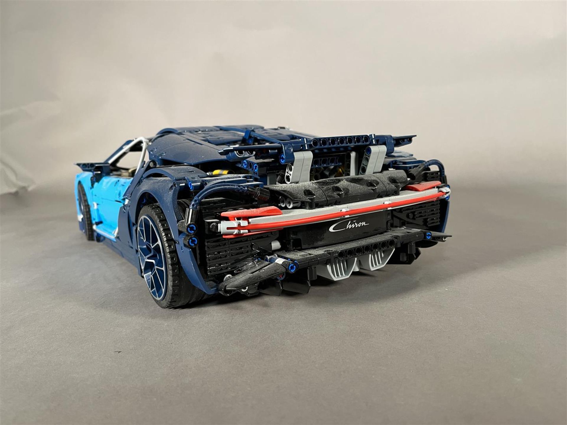 Lego - Technic - 42083 - Car Bugatti Chiron. 2000-present. - Image 3 of 7