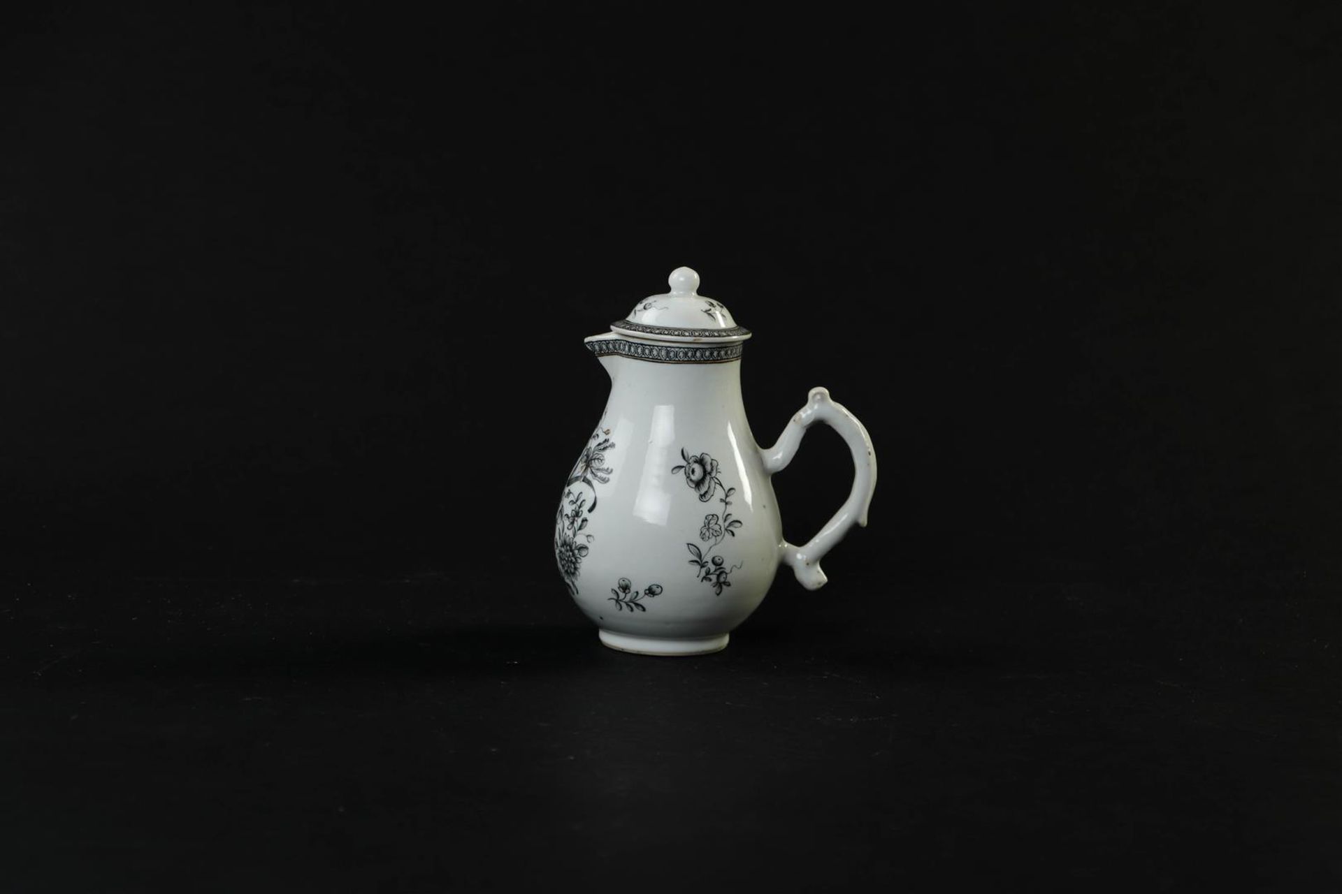 An Encre de Chine tableware set consisting of a teapot, milk jug, tea caddy, patty pan and spoon tra - Image 9 of 24