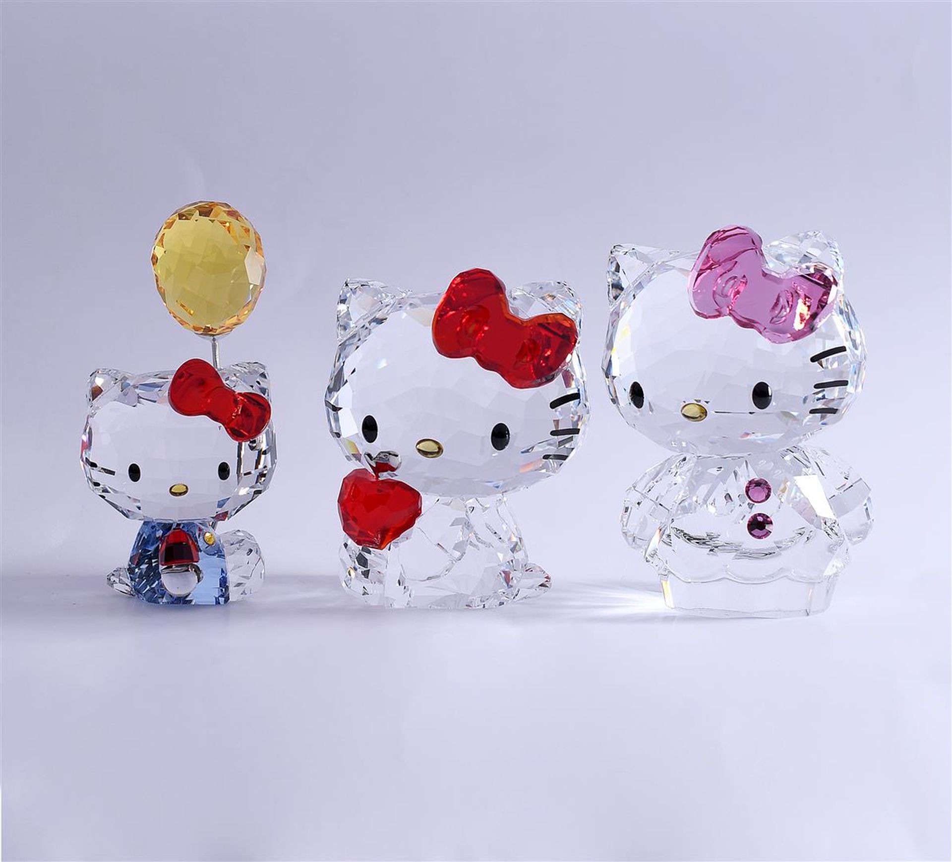 Swarovski Hello Kitty, 1096878, 1096877 & 5301578. - Image 2 of 5