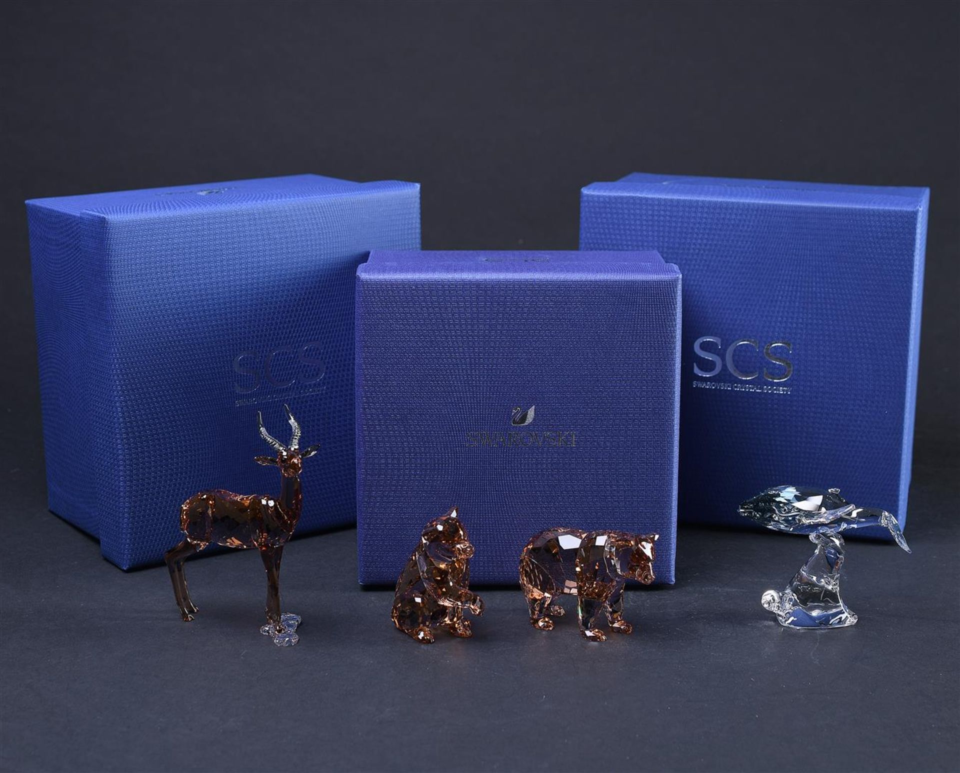 Swarovski, Young Whale 1096741, Young Bears 5236593 & Young gazelle 5301551. In original box. - Image 4 of 4