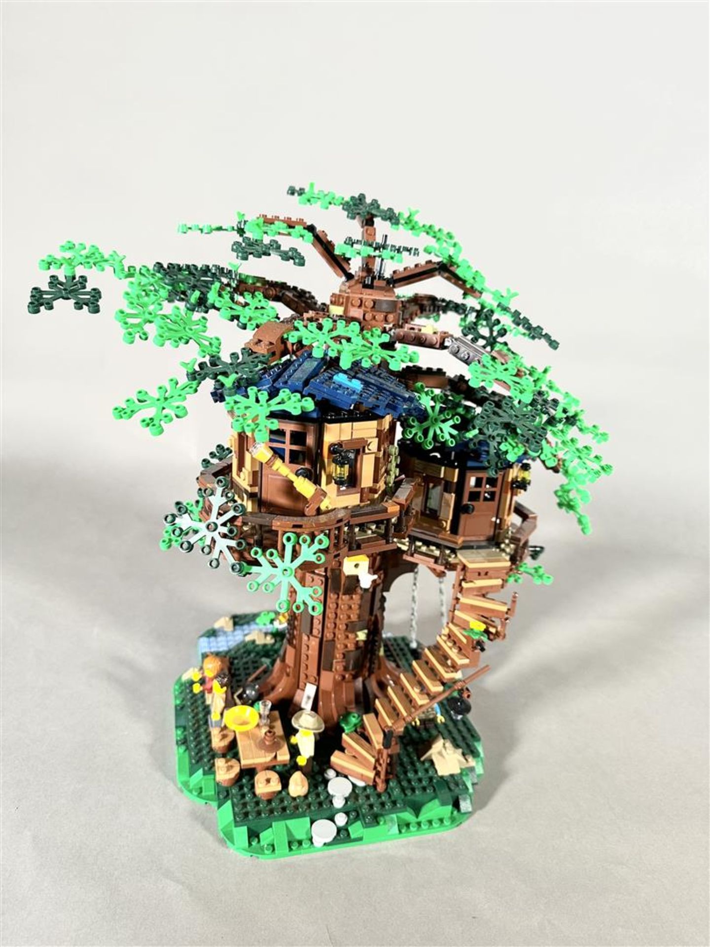 Lego - Ideas - 21318 - Treehouse 21318, 2000 - present. - Bild 3 aus 4