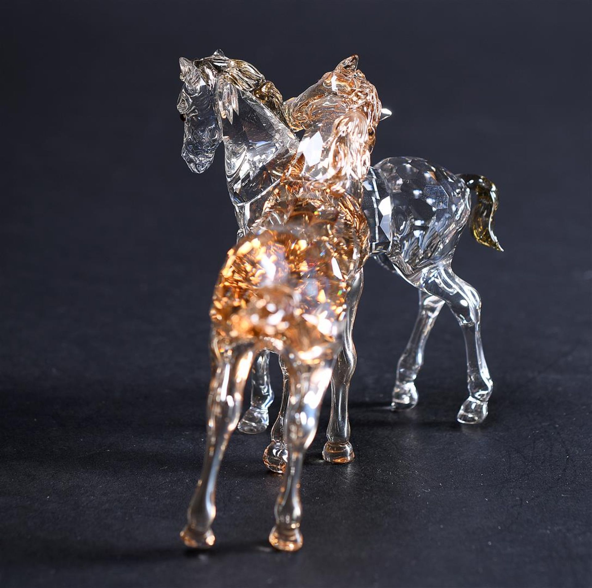 Swarovski, Foals, Year of issue 2012,1121627. Includes original box.
11,9 x 9,2 cm. - Image 5 of 8