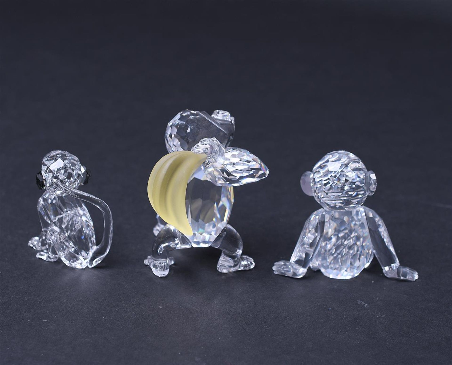 Swarovski, fate of three monkeys. 5301552, 221625, 273394. In original box. - Image 5 of 6