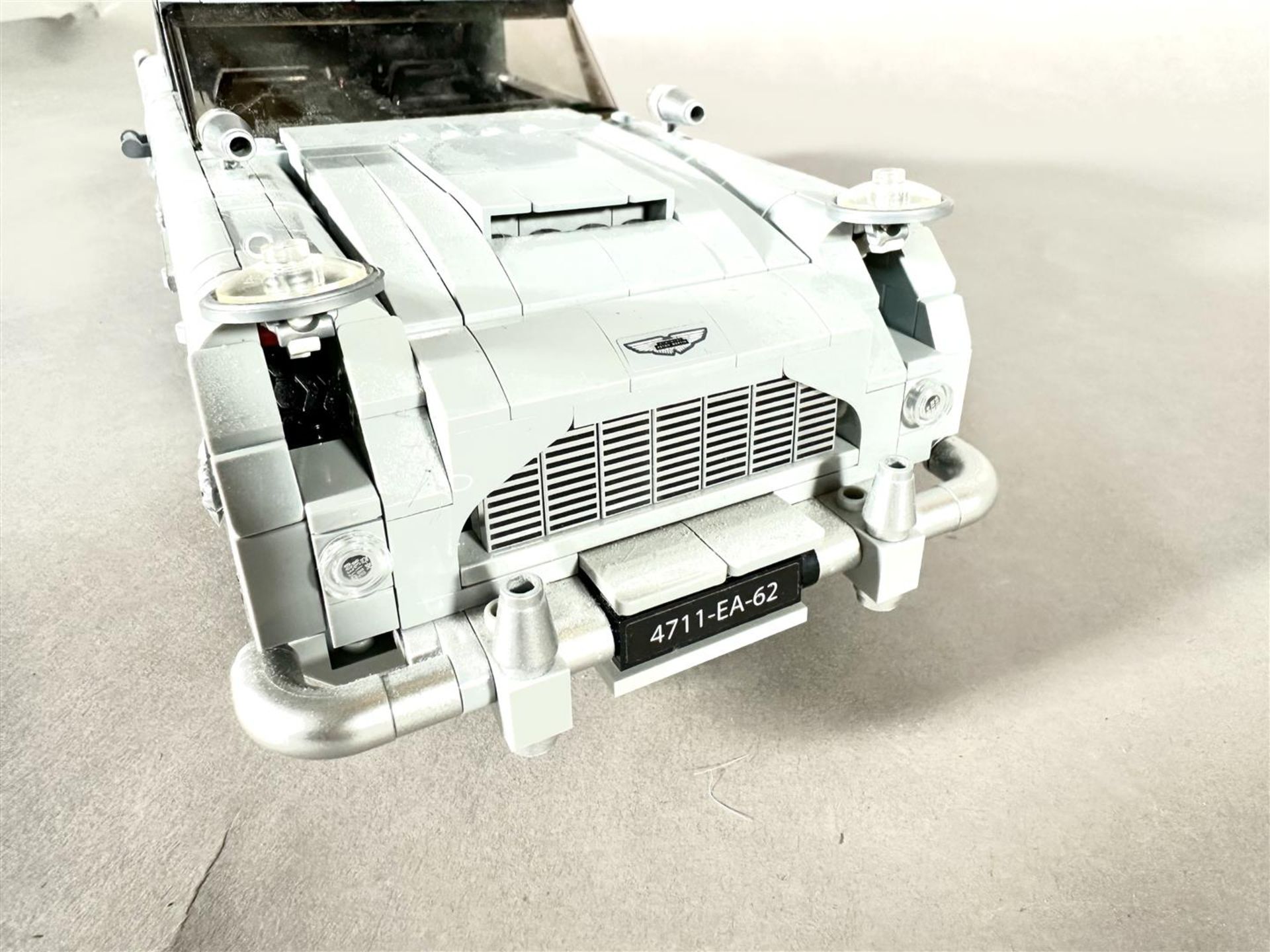 Lego - Creator Expert - 10262 - Car James Bond Aston Martin DB5 - 2000 - present. - Bild 7 aus 7