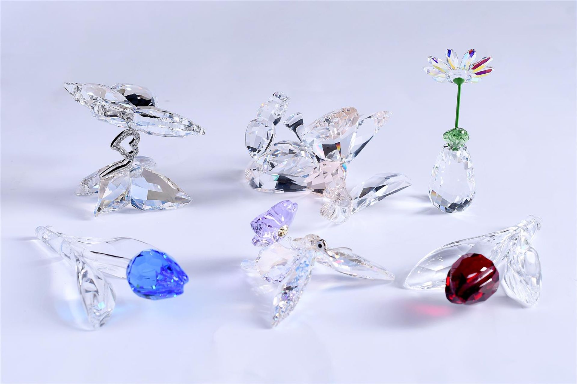 Swarovski, lot of various flowers and butterflies. In original box. - Image 3 of 4