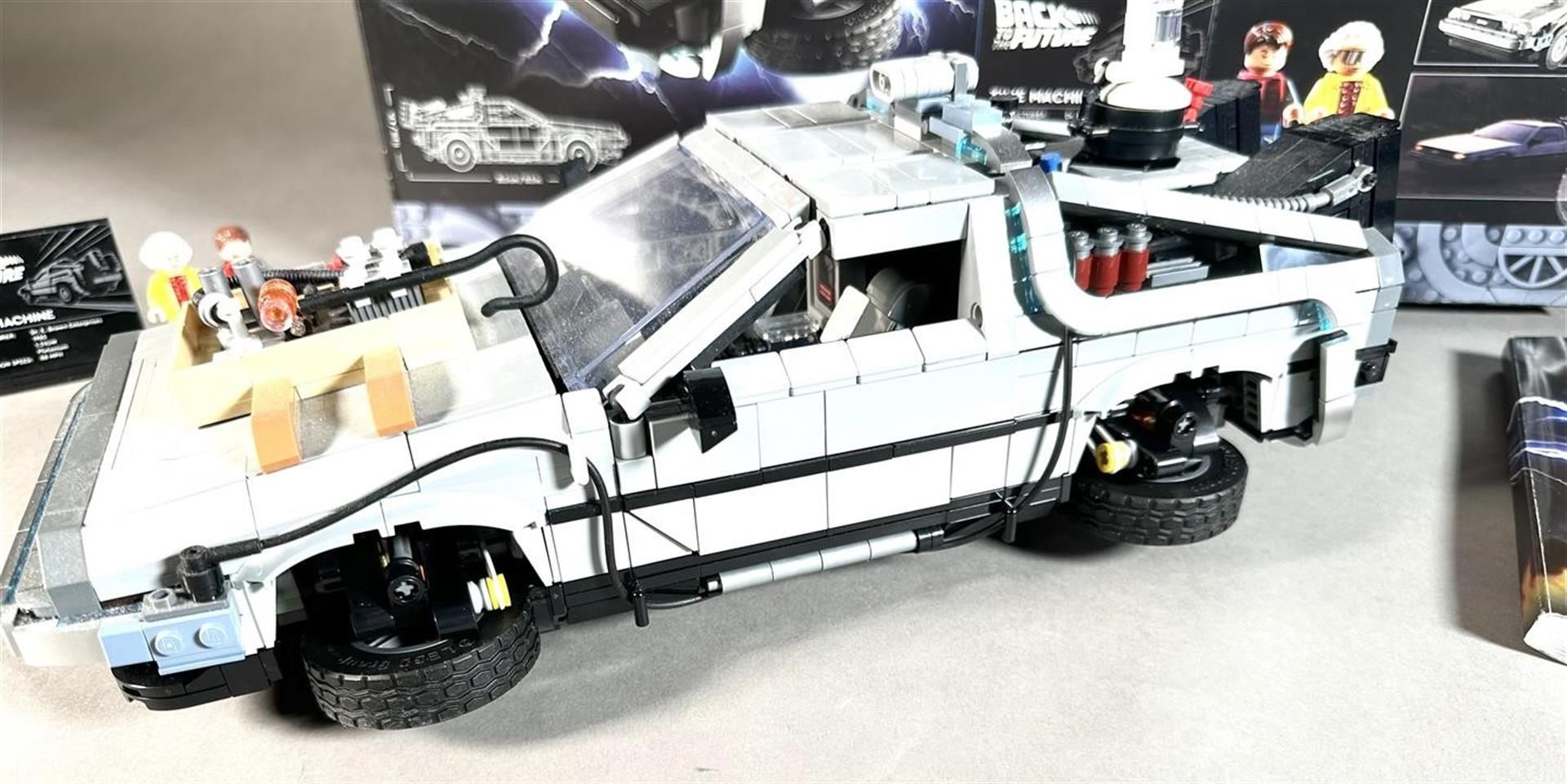 LEGO - Creator Expert - Car Back to the Future Time Machine - 10300 - 2000-present. - Bild 3 aus 4
