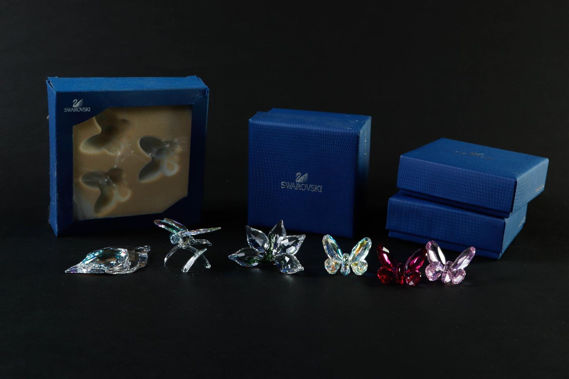 Swarovski, a lot of various butterflies. In original box. - Image 3 of 3