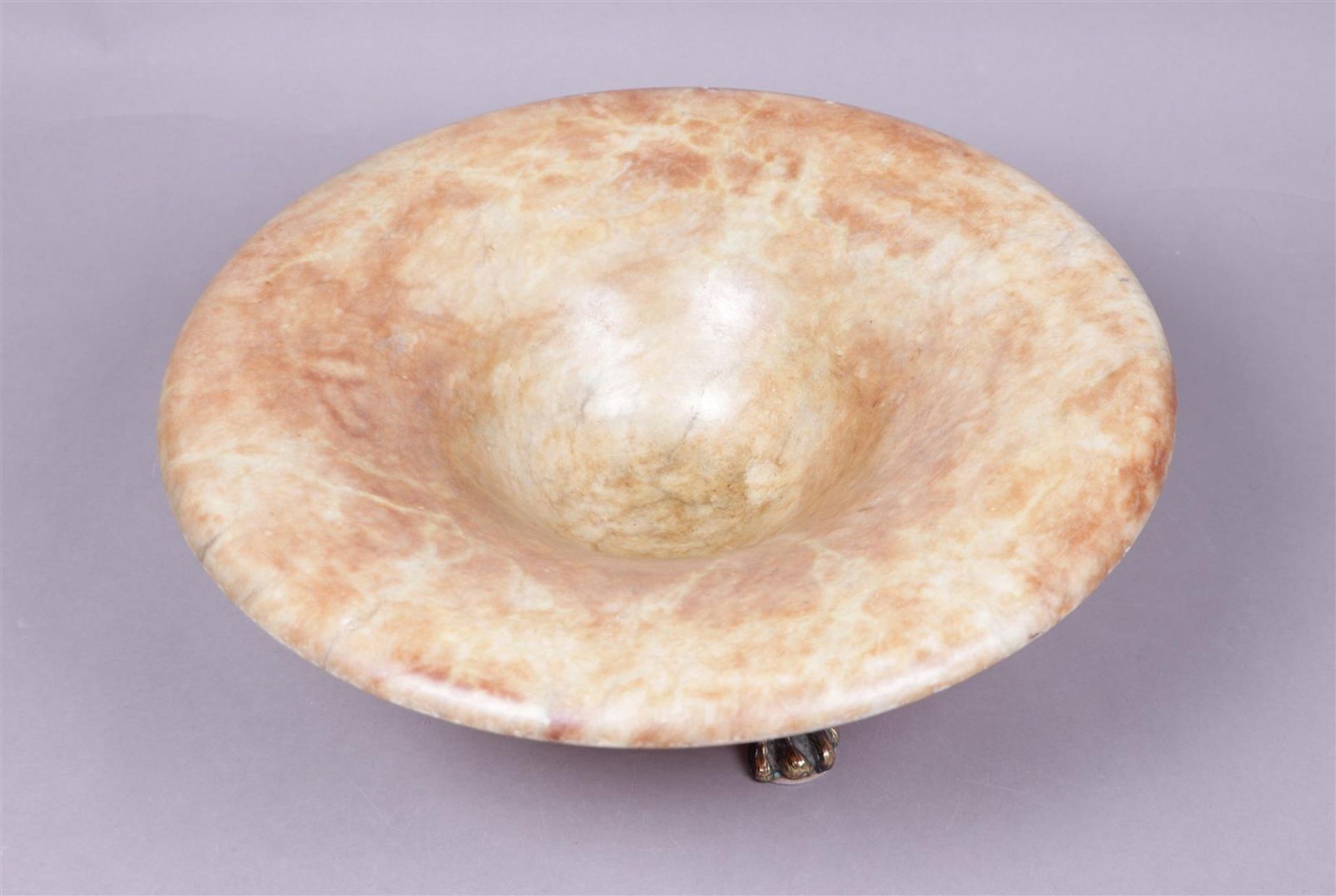 A Roman style marble bowl on a brass base. Italy.
Diam.: 42 cm. - Bild 2 aus 2