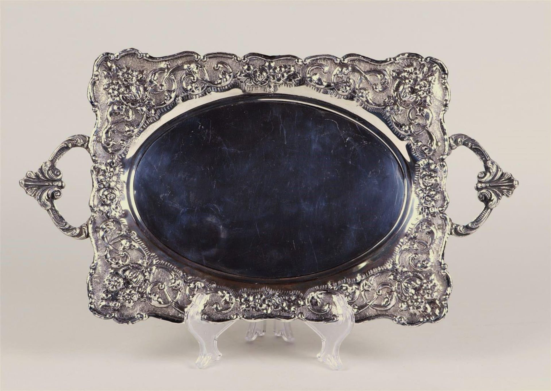 Silver tray. Marked 900 (?). Weight 837 grams.
46 x 25 cm. - Image 2 of 5