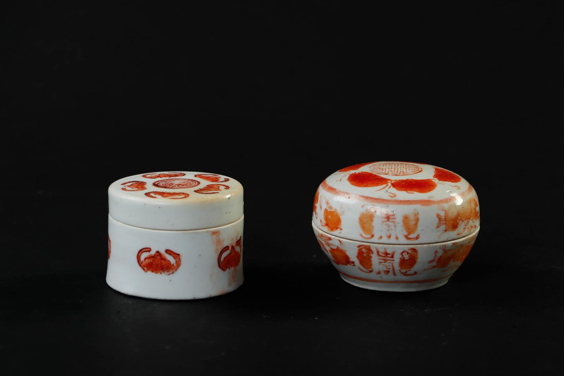 Two milk and blood ointment jars with lids, bats and luck symbol. China, 19th century.
Diam. 6 & 8 c