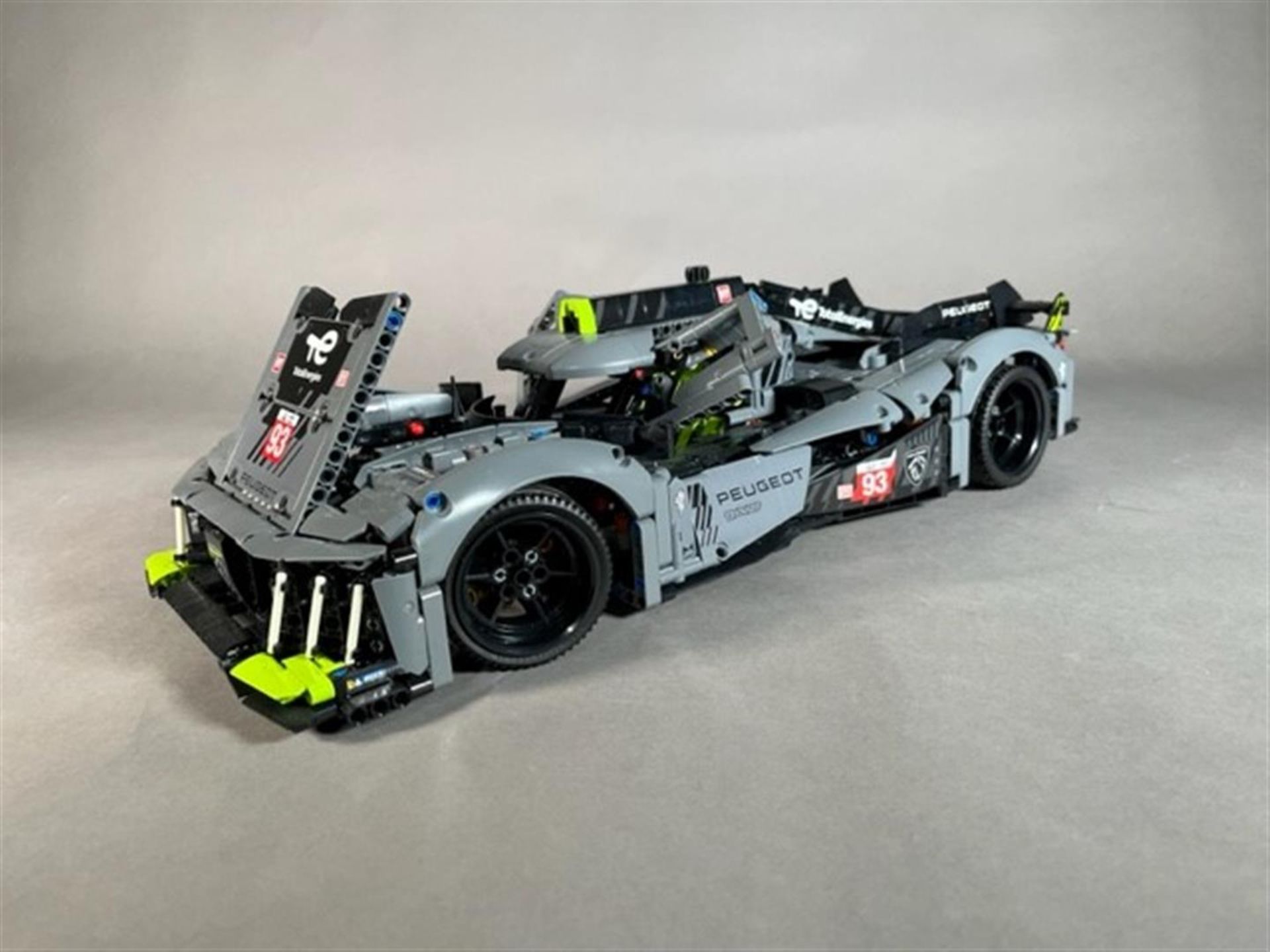 LEGO - Technic - 42156 - Peugeot 9X8 Hypercar 24h Le Mans - Bild 5 aus 6
