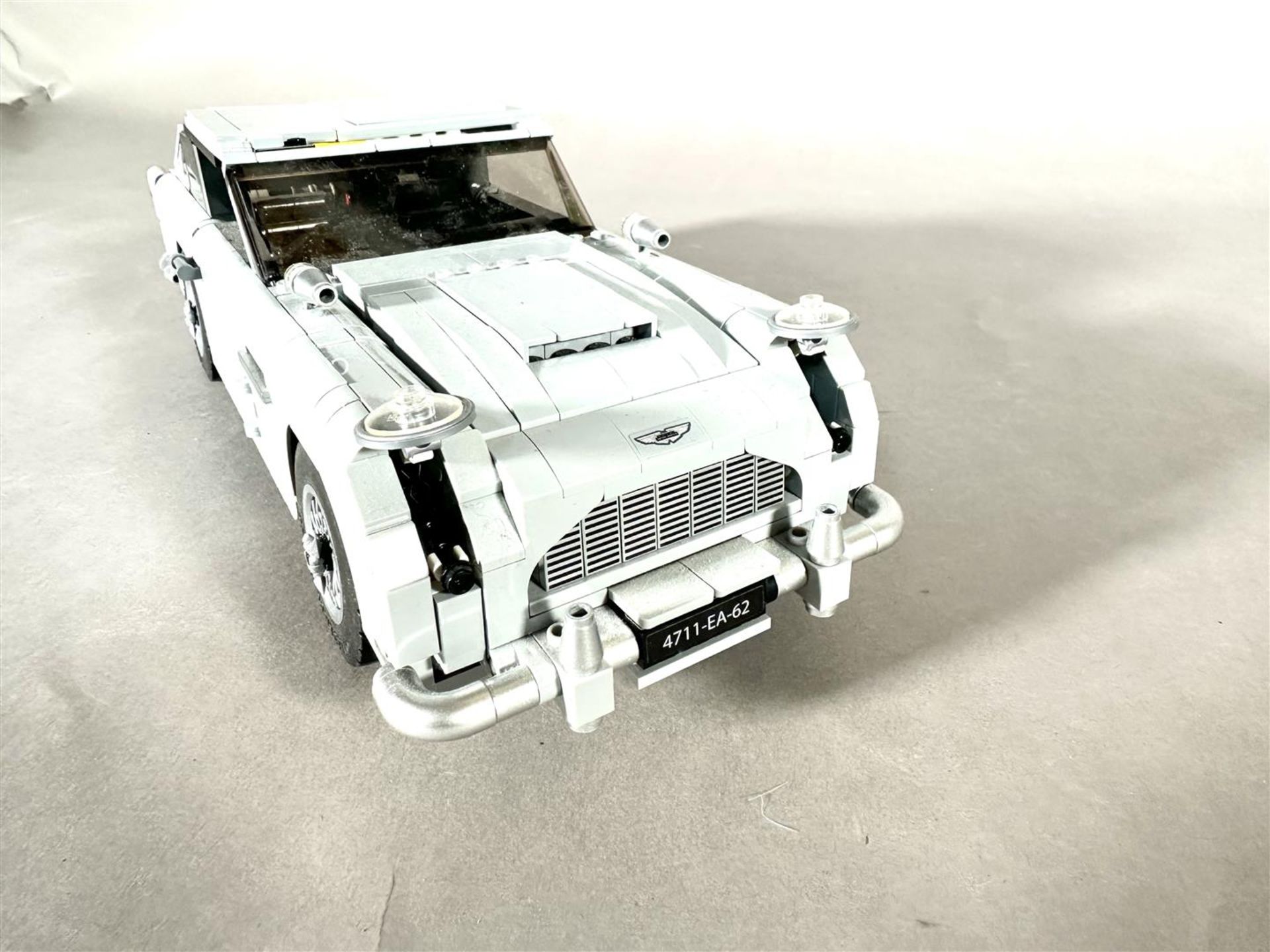 Lego - Creator Expert - 10262 - Car James Bond Aston Martin DB5 - 2000 - present. - Image 6 of 7