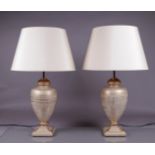Bondia, Two classic table lamps in ceramic.