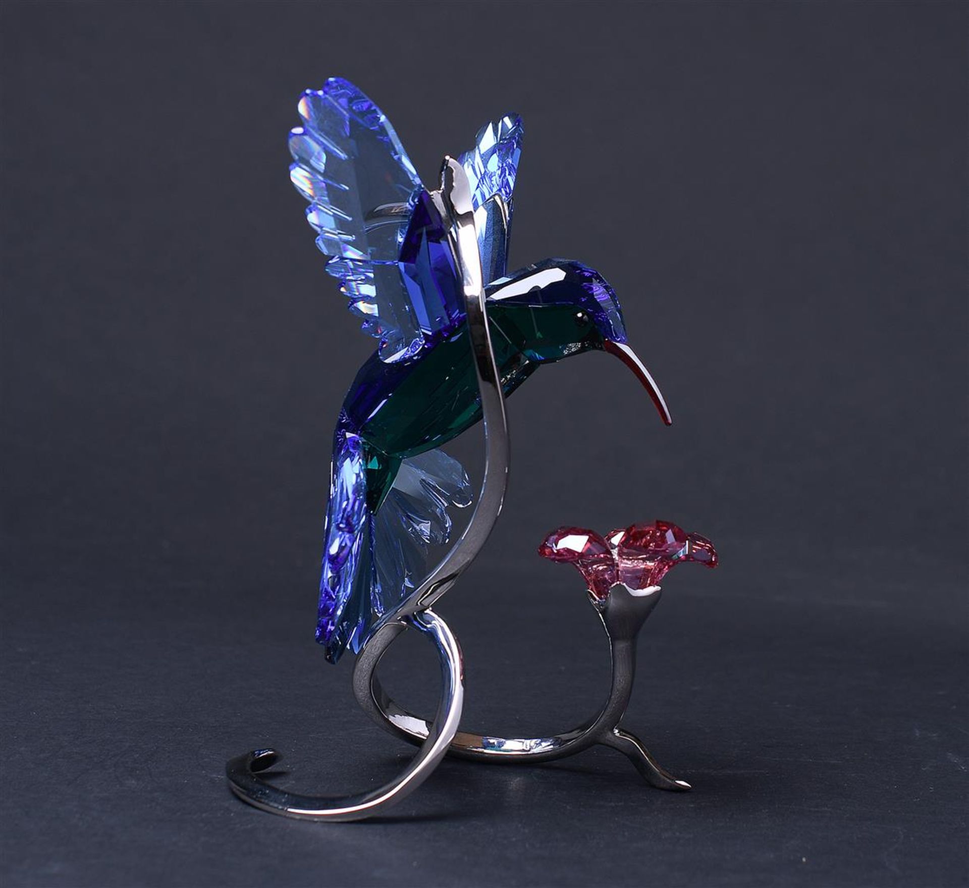 Swarovski,hummingbird, Year of release 2013, 1188779 . Includes original box.
10,6 x 12,7 x 16 cm. - Image 3 of 7