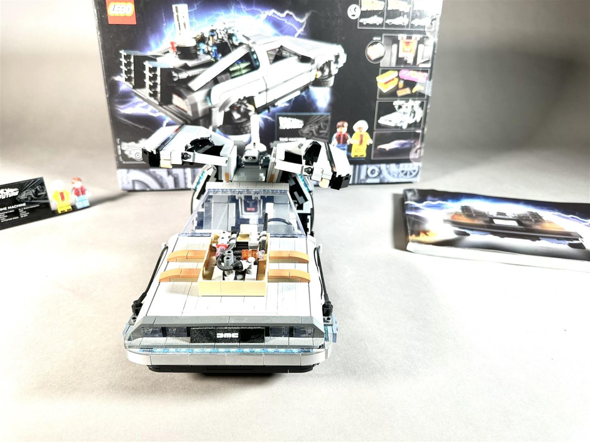 LEGO - Creator Expert - Car Back to the Future Time Machine - 10300 - 2000-present. - Bild 2 aus 4