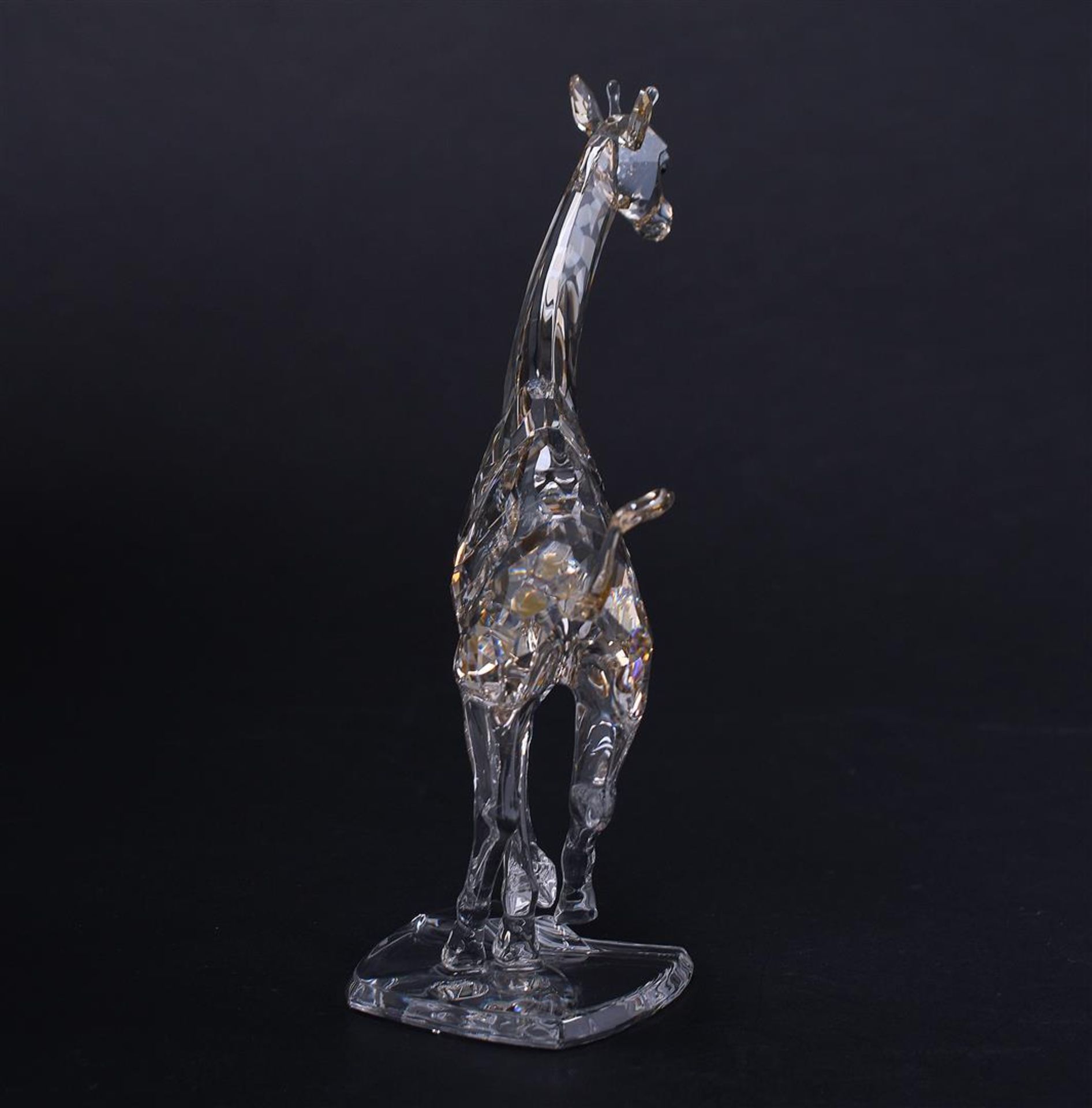 Swarovski, Giraffe, Year of Release 2012, 935896. Includes original box.
17 x 12 cm. - Image 3 of 8
