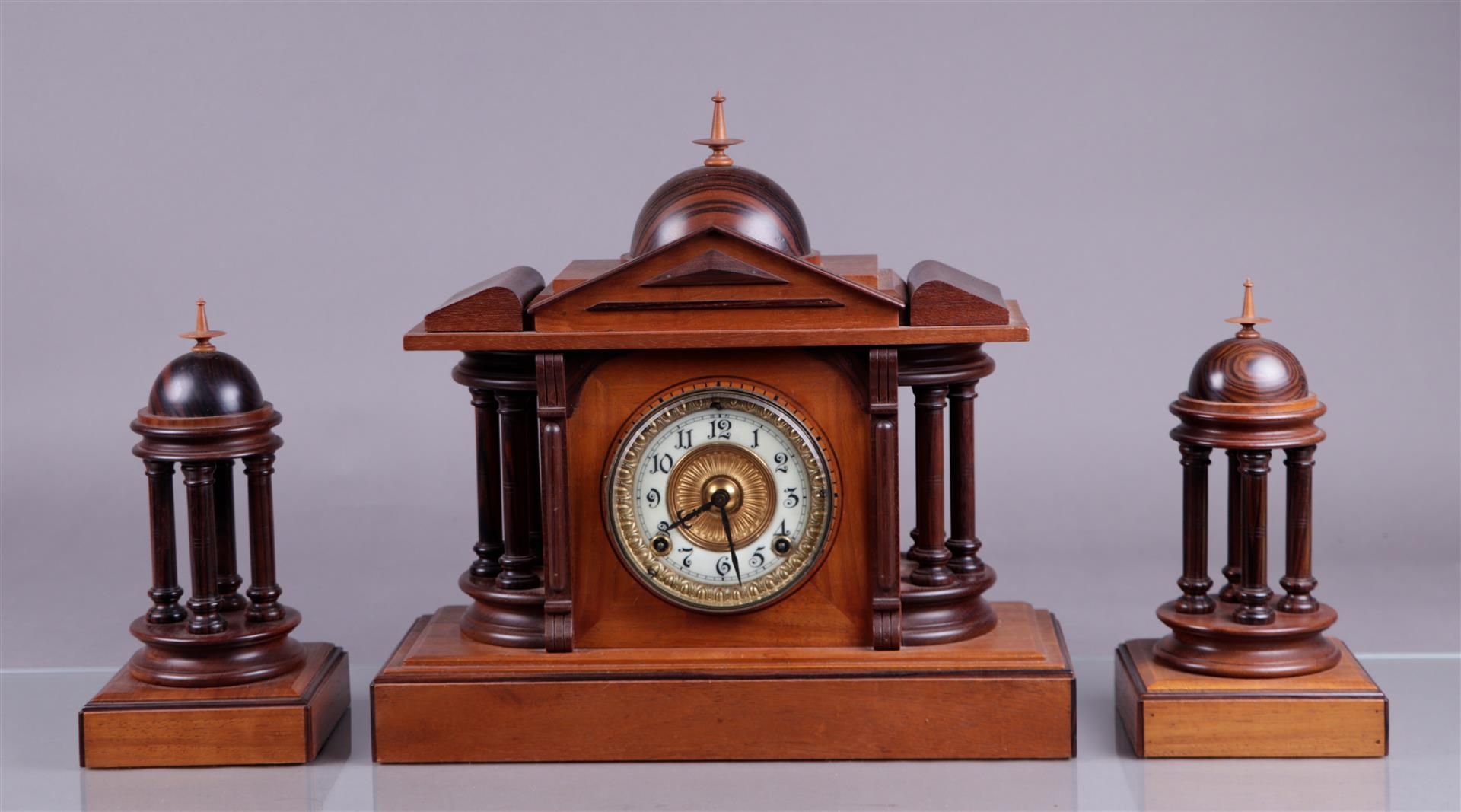 A three-piece clock set, 1st half of the 20th century G. Proos Ridderkerk.