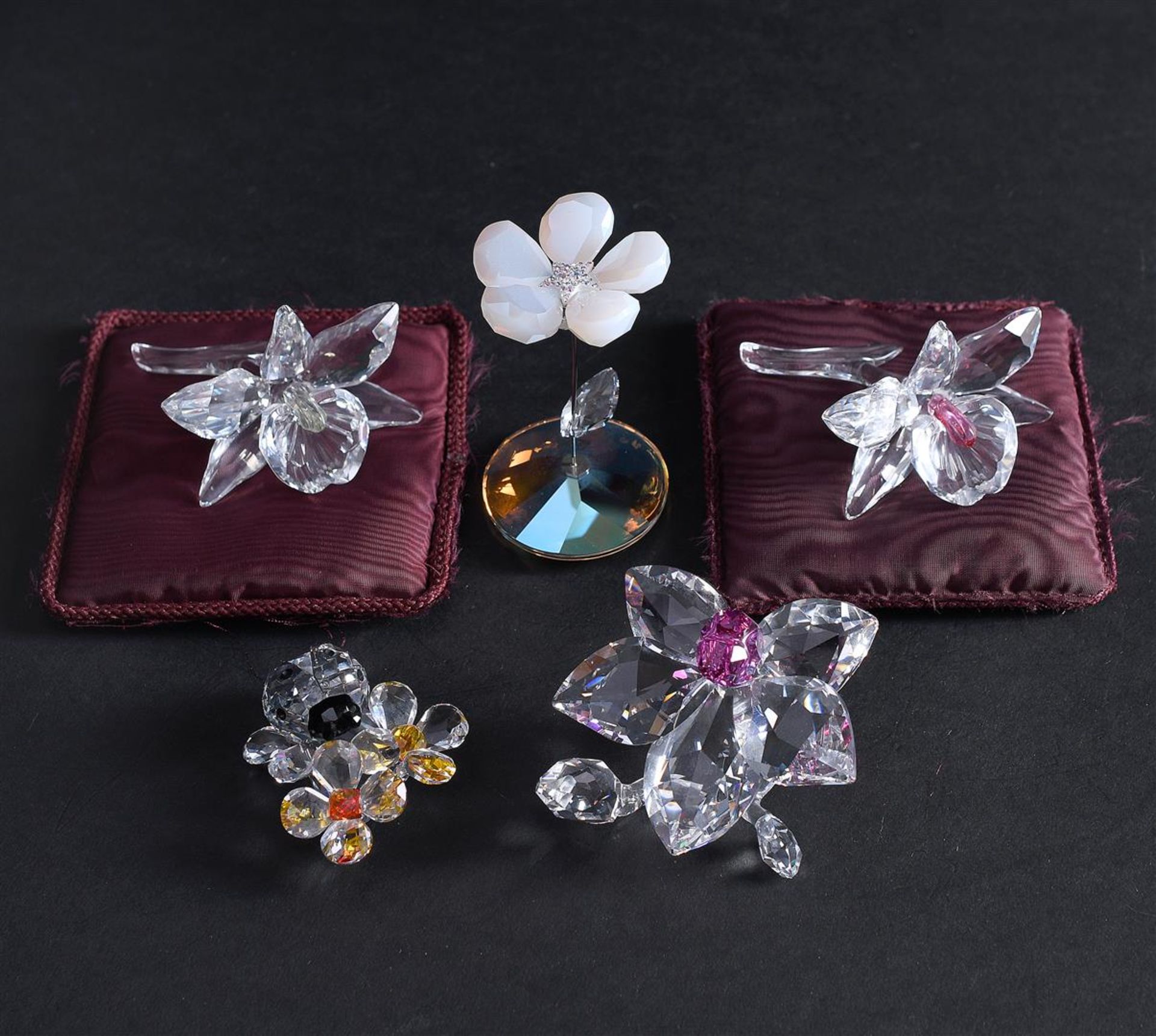 Swarovski, lot of various flowers, in original box. - Bild 2 aus 5