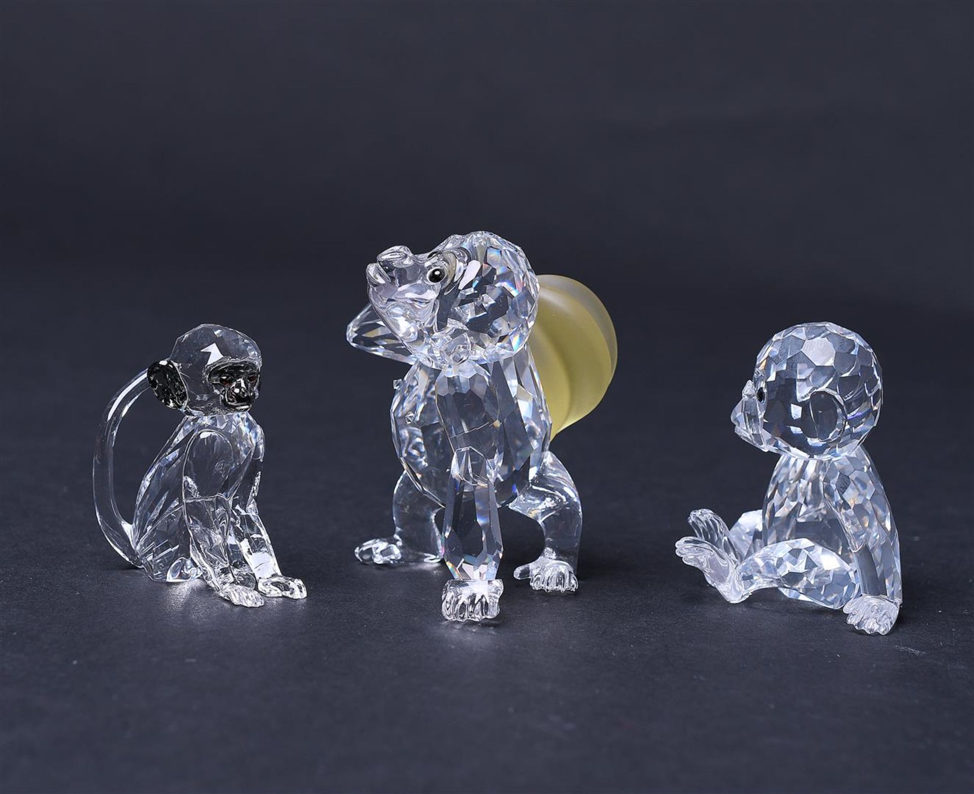 Swarovski, fate of three monkeys. 5301552, 221625, 273394. In original box. - Image 4 of 6