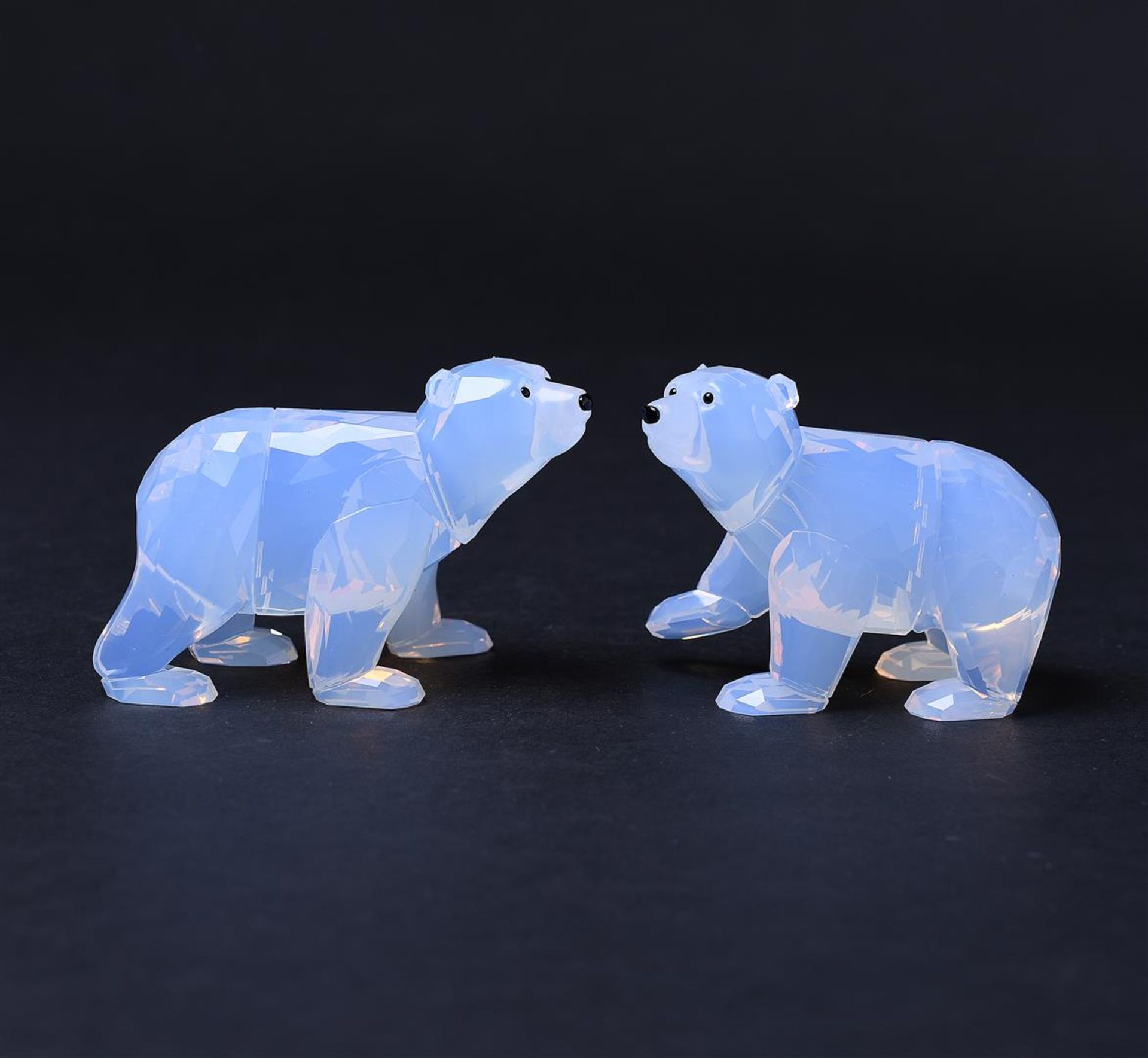 Swarovski SCS, Annual Edition 2011 - Arctic Bear Boy White Opal, Year of Edition 2011 ,1080774. Incl - Image 2 of 5