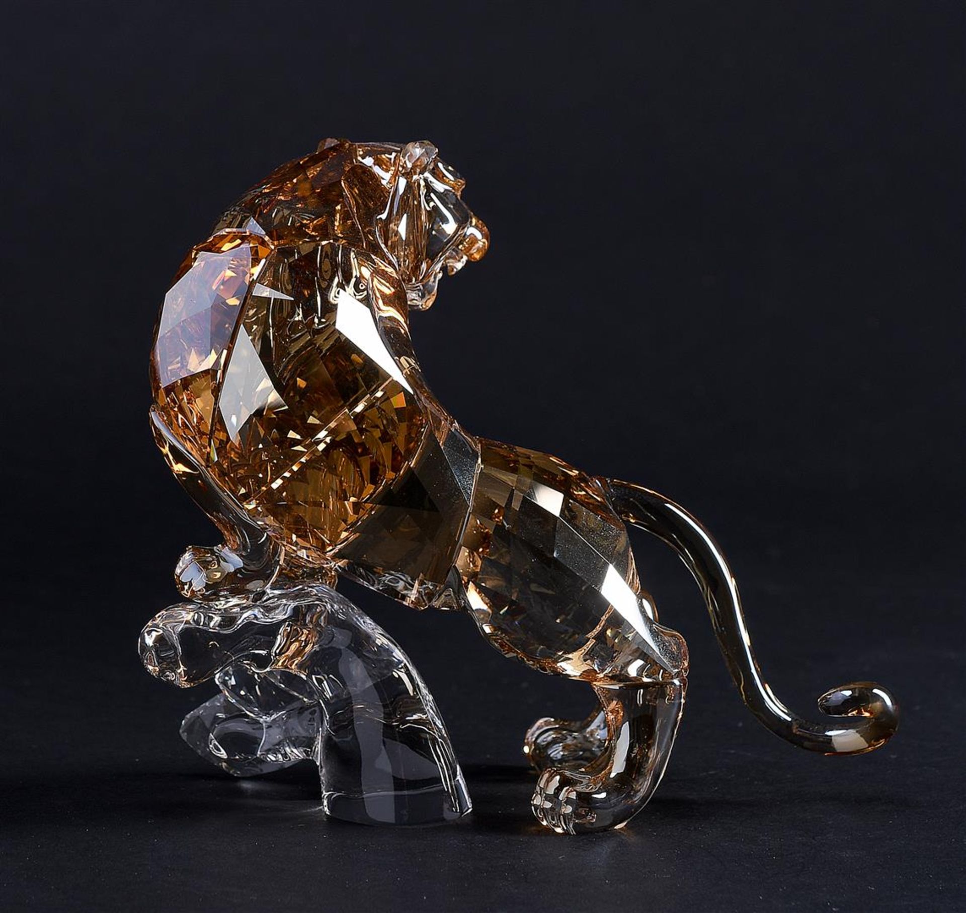 Swarovski, Tiger, Year of issue 2018, 5301559. Includes original box.
7 x 15 x 13 cm. - Image 3 of 5