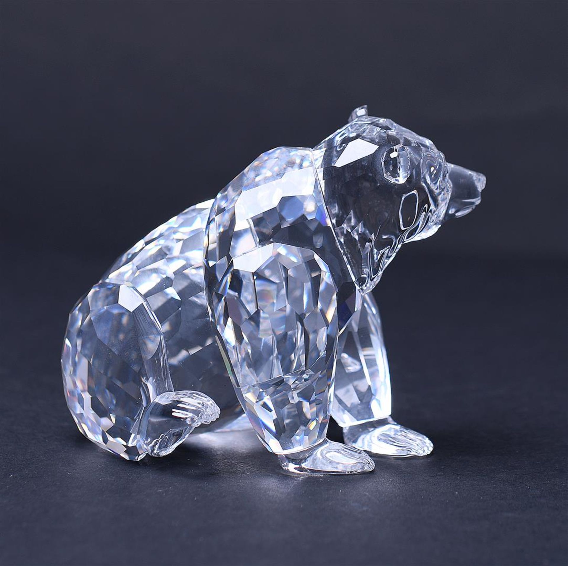 Swarovski, Grizzly bear, year of issue 2006, 243880. In original box.
9 x 7,5 cm. - Image 3 of 6