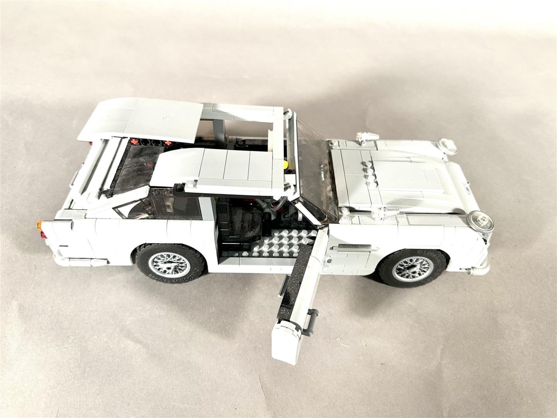 Lego - Creator Expert - 10262 - Car James Bond Aston Martin DB5 - 2000 - present. - Bild 4 aus 7