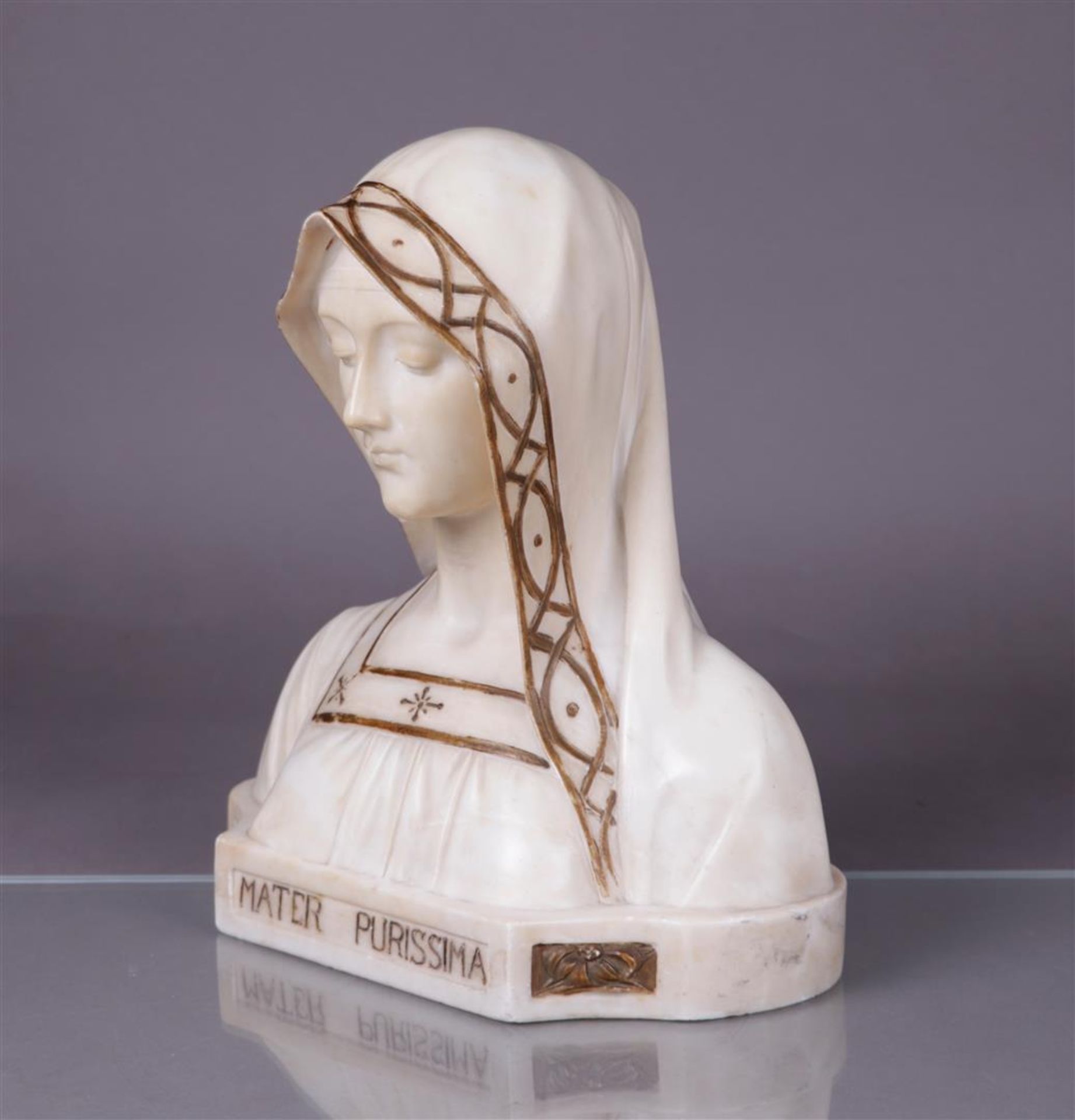 A marble bust of Maria Mater Purissima, signed 'Fagioli' (in the foot). ca. 1900.
H.: 35 cm. - Image 3 of 5