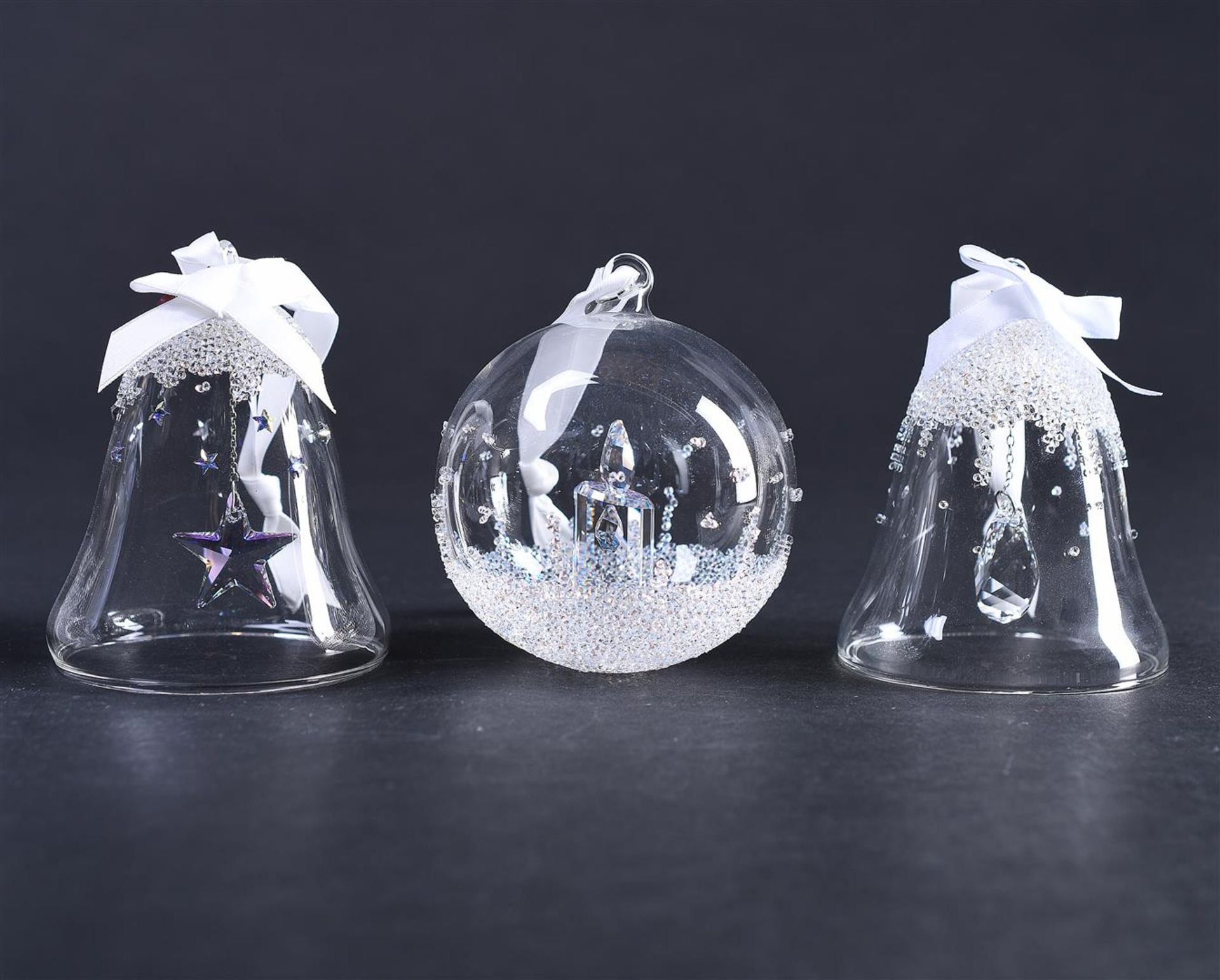 Swarovski, lot of five Christmas ornaments. In original box. - Image 3 of 4