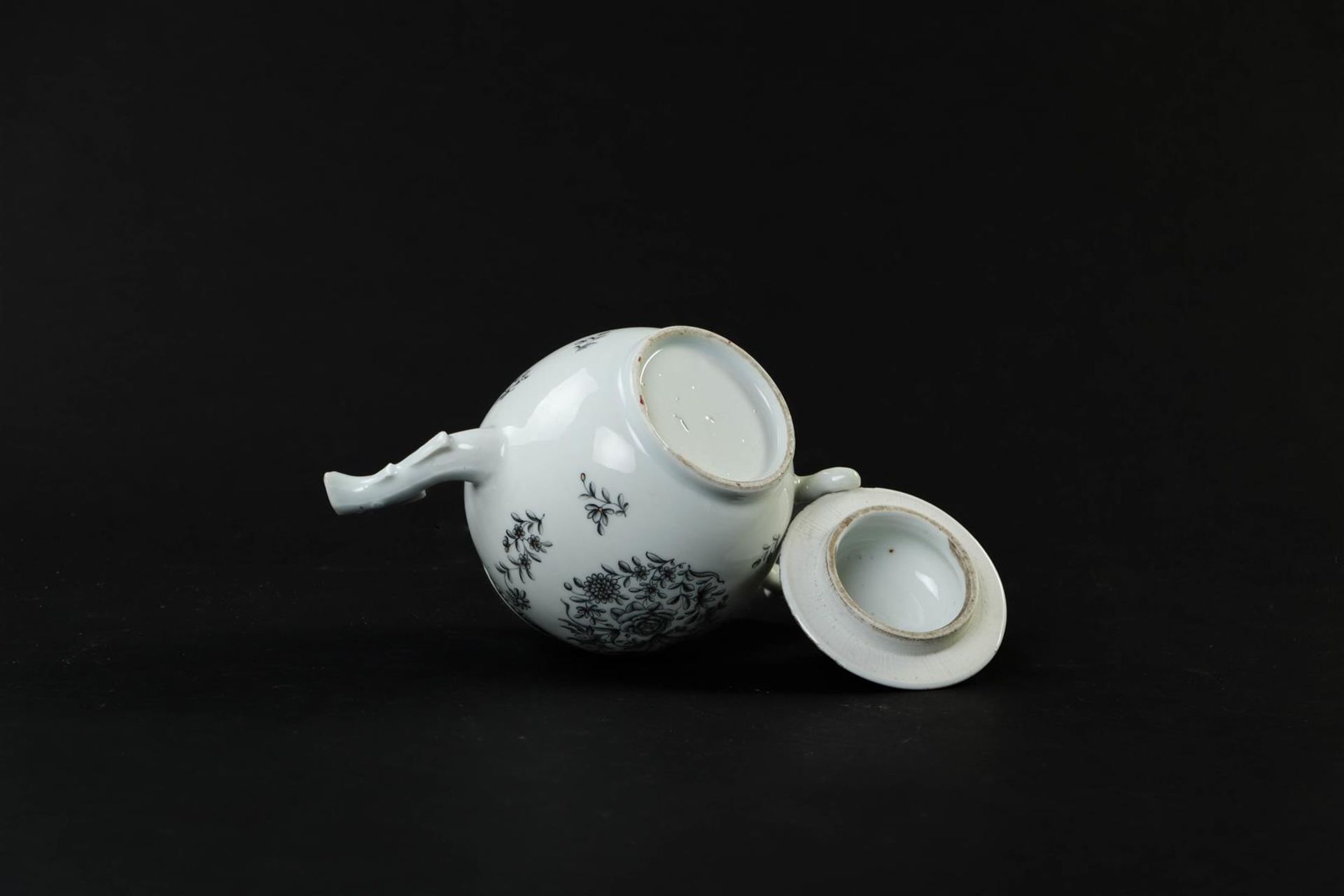 An Encre de Chine tableware set consisting of a teapot, milk jug, tea caddy, patty pan and spoon tra - Image 8 of 24