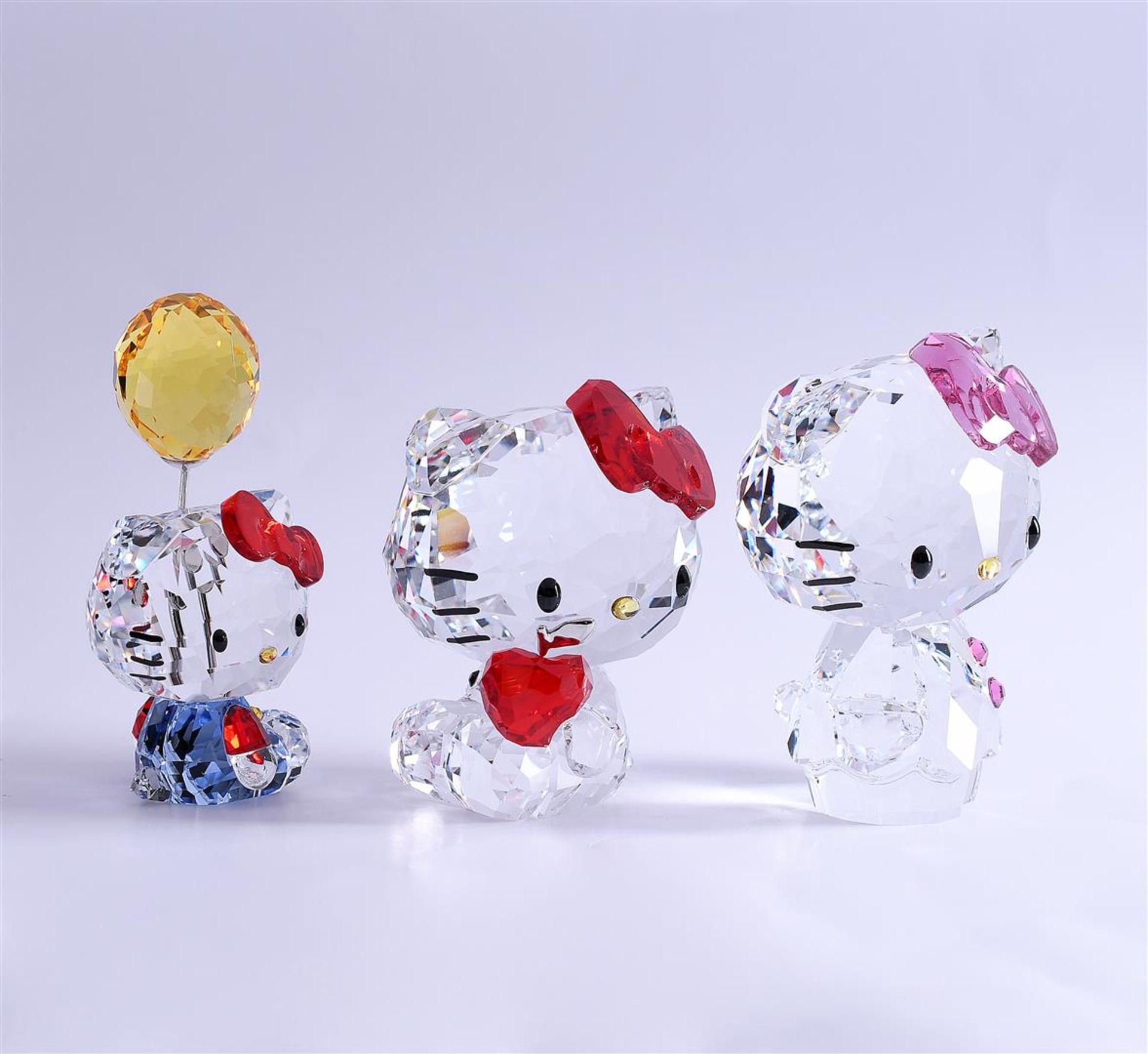 Swarovski Hello Kitty, 1096878, 1096877 & 5301578. - Image 3 of 5
