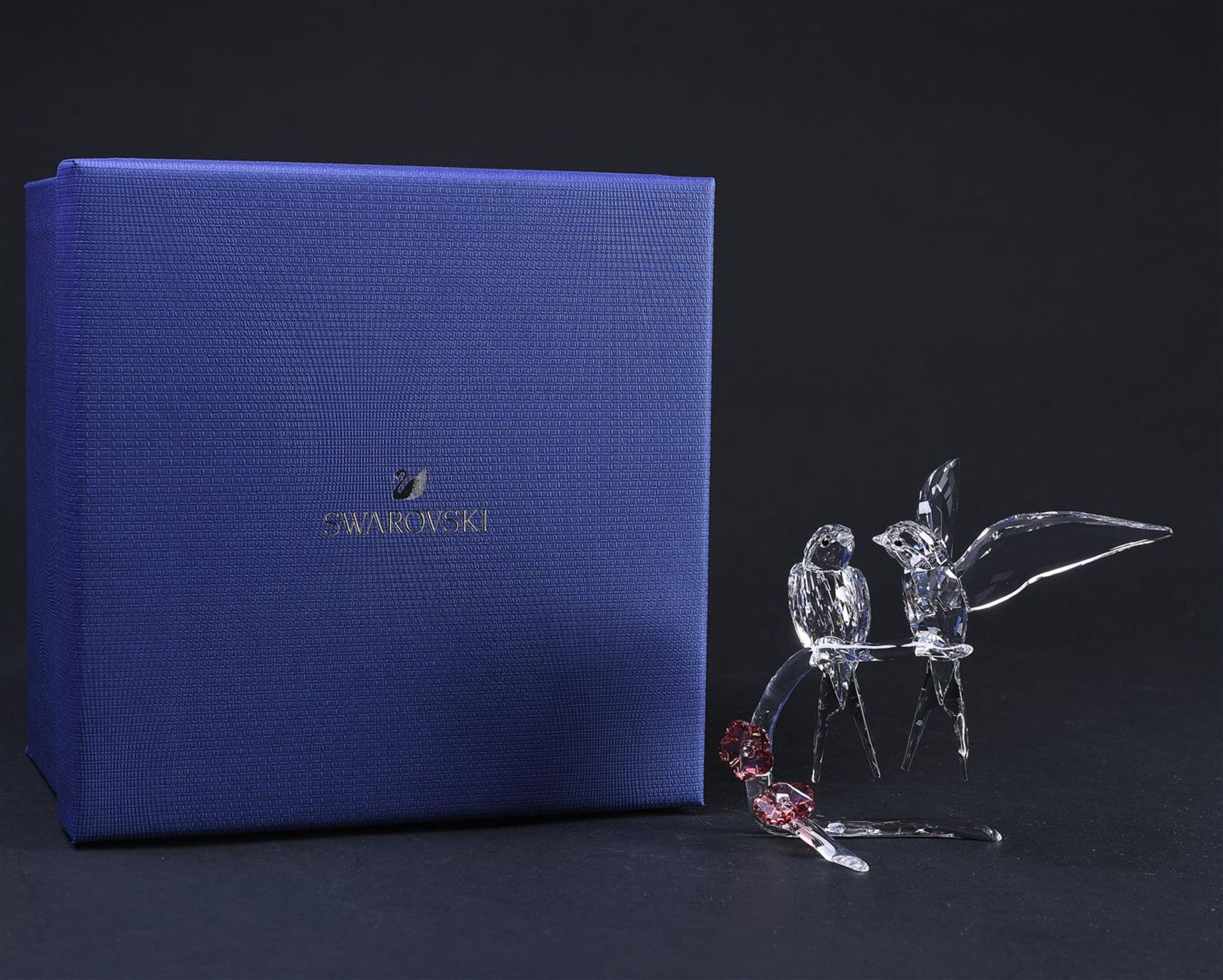 Swarovski, swallows, Year of release 2019,5475566. Includes original box.
H. 10,5 cm. - Image 5 of 5