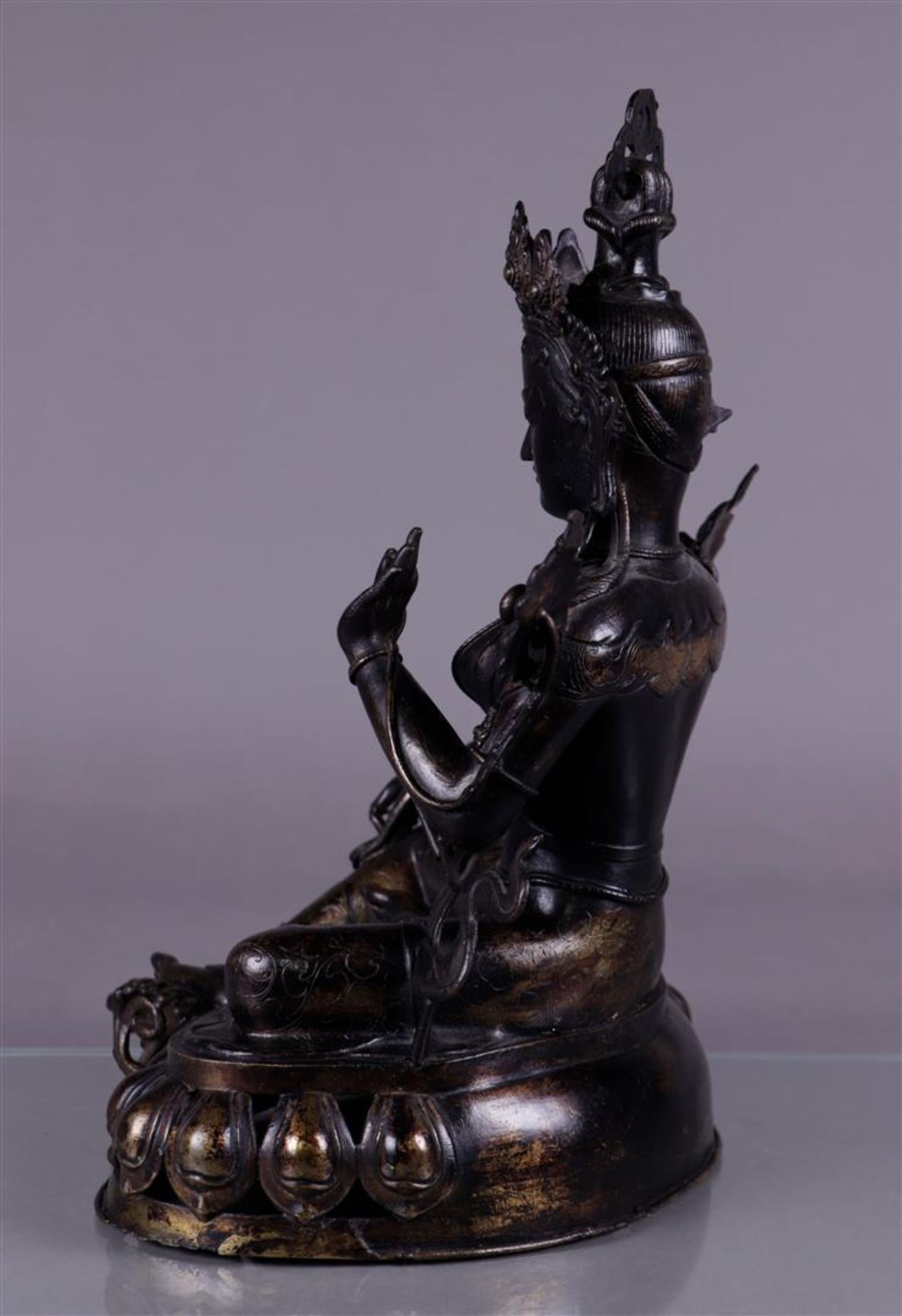 A bronze Tara. Tibet, 20th century.
41 x 26 cm. - Image 4 of 5
