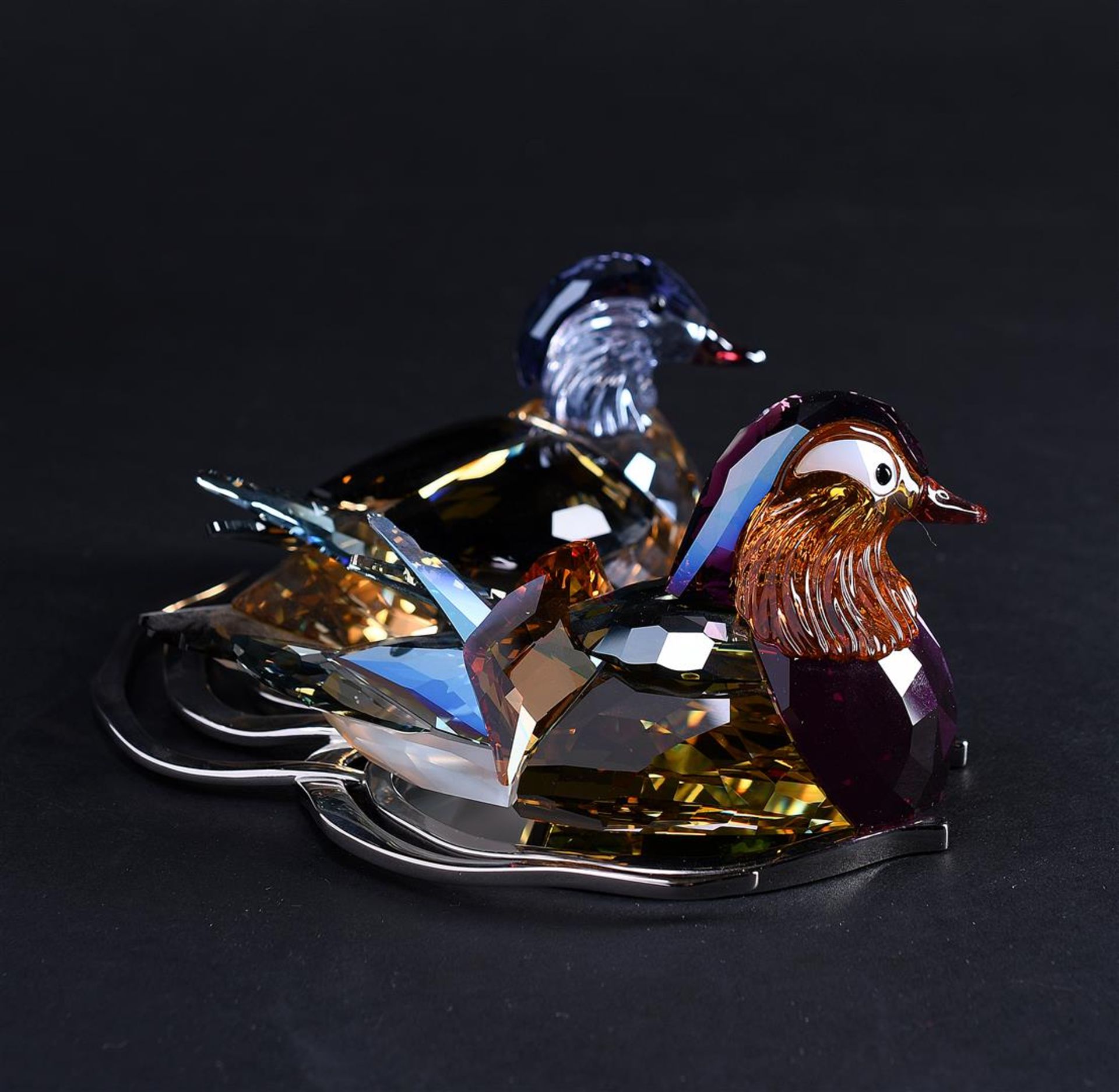 Swarovski, Mandarin ducks, Year of release 2012, 1141631. Includes original box.
15,2 x 13,8 x 6,3 c - Image 8 of 9