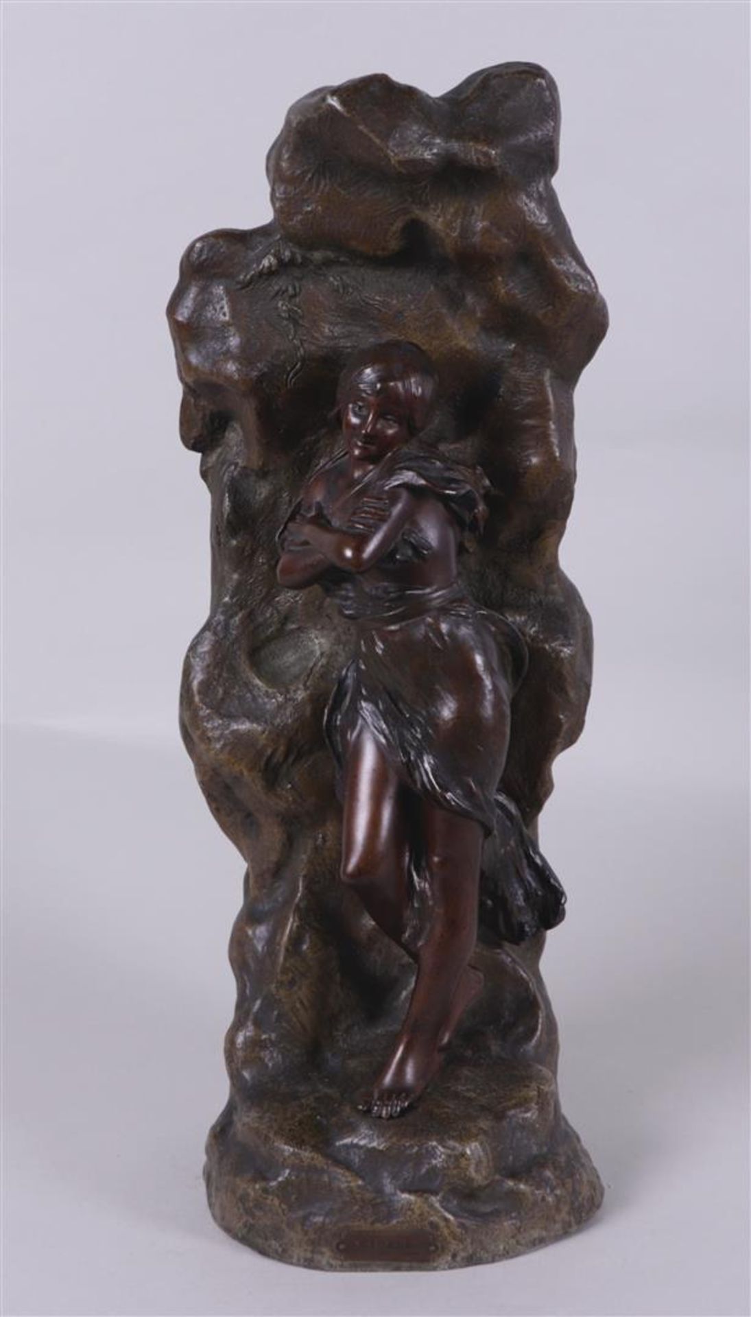 Riguai IX-XX, "Cigale", cast metal lock.
56 cm.