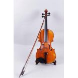 A master violin from 1925 by Pierre Jean Henri Hel, Lille 1884 - 1931). Includes a violin bow, marke