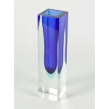 A Murano vase, Sommerso glass vase deep blue, Flavio Polivoor Seguso Italy, 20th century.
H.: 20,5 c