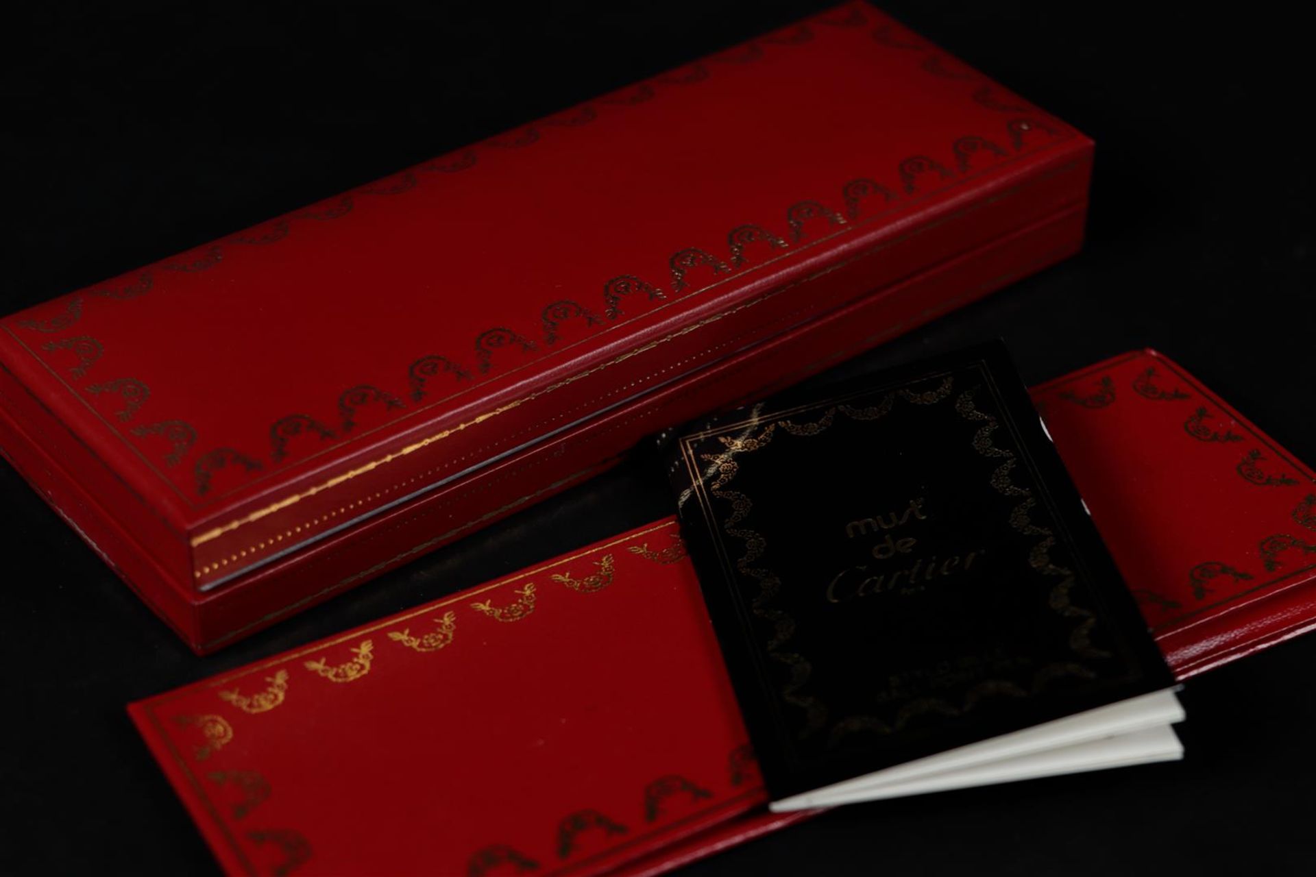 A Cartier pen set, Must de Cartier, consisting of a fountain pen and a ballpoint pen, in box and wit - Image 4 of 5