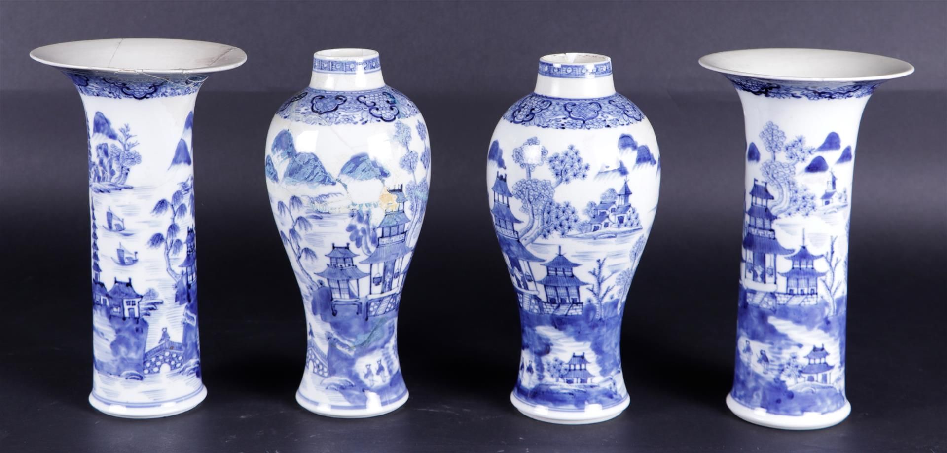 A four-piece cabinet set with landscape decor. China, 18th century. Moderate condition.
H. 24 cm.