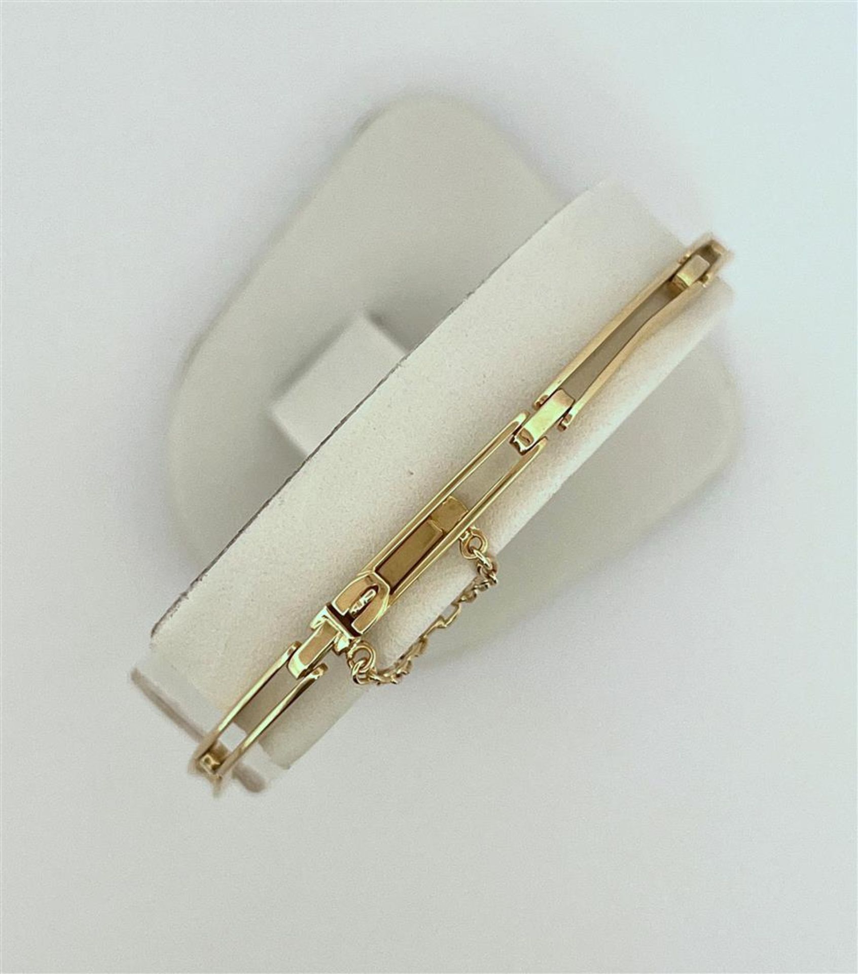14kt yellow gold bars link bracelet.
Nice bracelet to hang charms on. The bracelet has a sturdy box  - Bild 3 aus 5