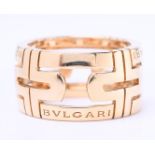 18kt yellow gold Bulgari Parentesi ring. Ring weight: 11.5 grams. Ring size 54 / 17 mm. Inspection m