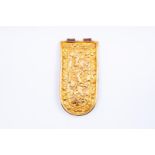 18kt yellow gold buckle/belt part with rats from Indonesia.
This buckle part is decorated with a bea