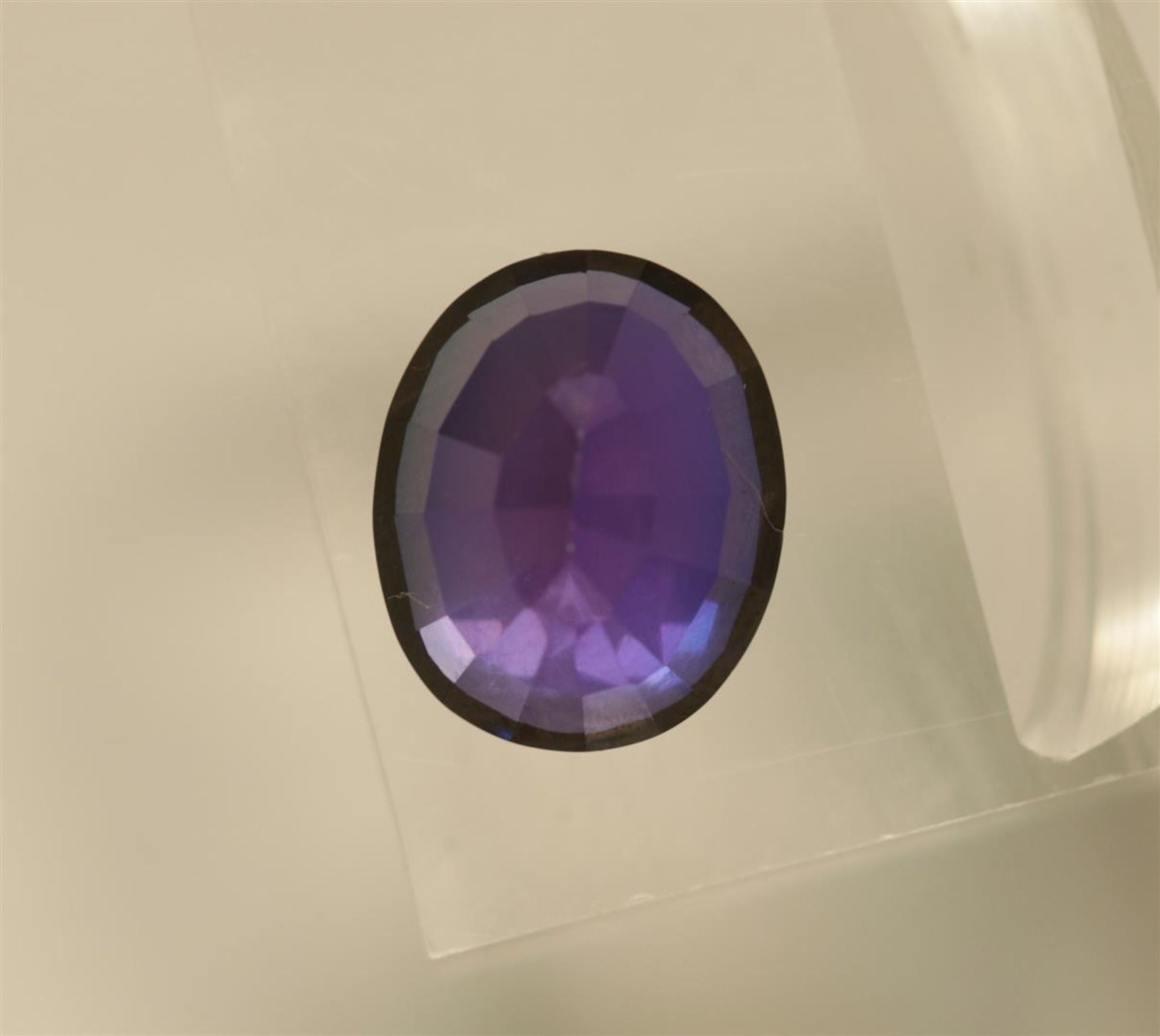 Alexandrite 6.15ct
This oval cut alexandrite with color change effect sparkles towards you. View our - Bild 2 aus 2