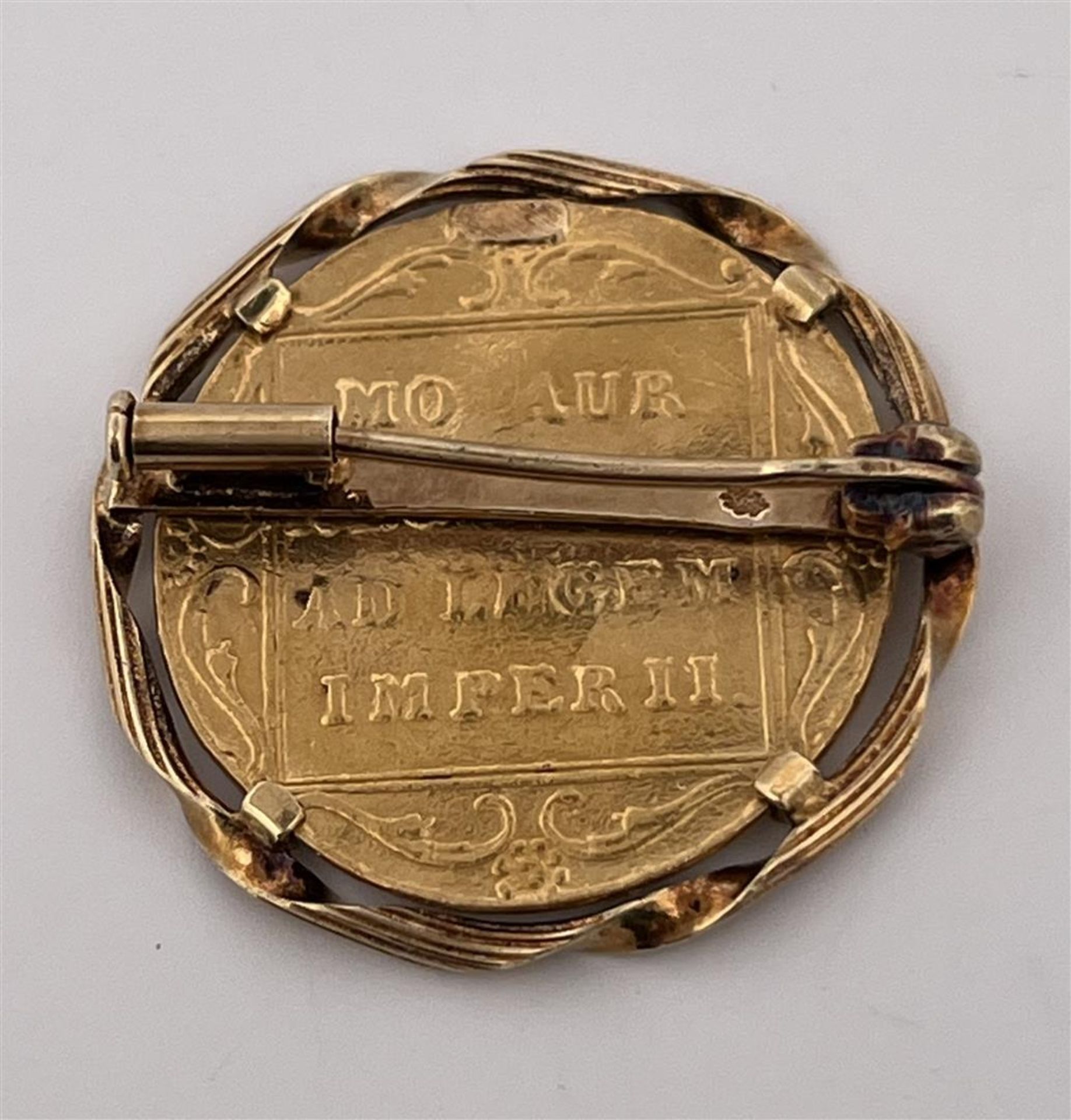 14kt yellow gold coin brooch William II, gold ducat.
The brooch has a slightly twisted edge. and a p - Bild 2 aus 2