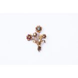 14kt Yellow gold Edwardian style brooch in the shape of a bouquet. The brooch is set with 2 old Euro